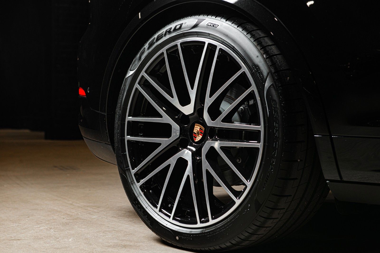 Porsche Cayenne Coupe E-Hybrid / SportDesign / VAT