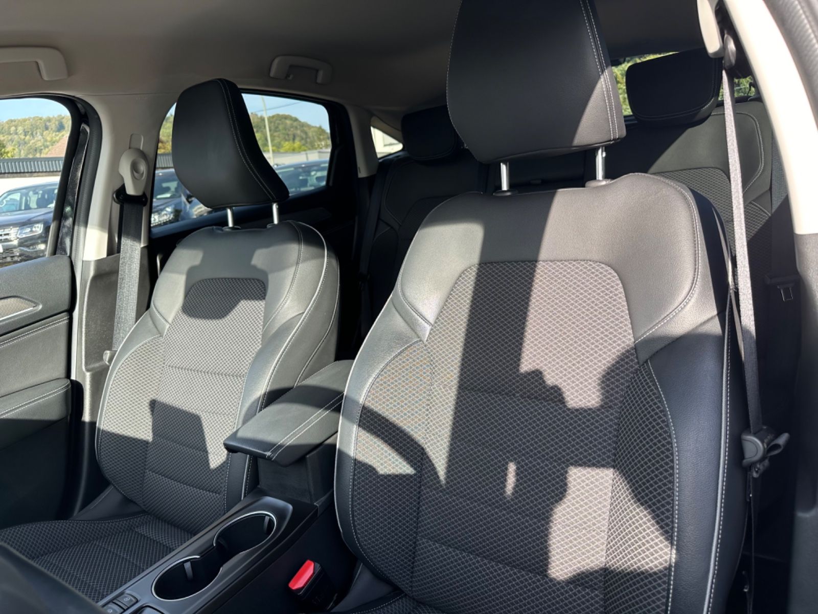 Renault Arkana E-Tech Intens - Samsaru's Car Outlet
