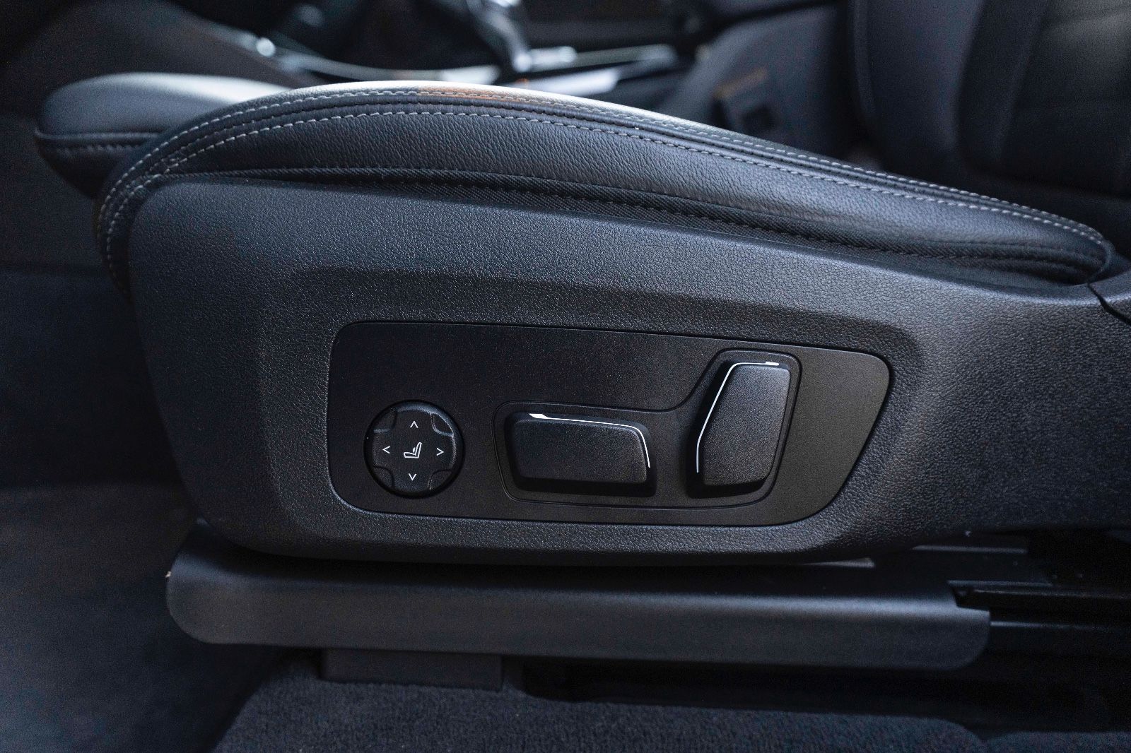 BMW X3 xDrive30i HUD LED HIFI KAM NAV PANO SITZH