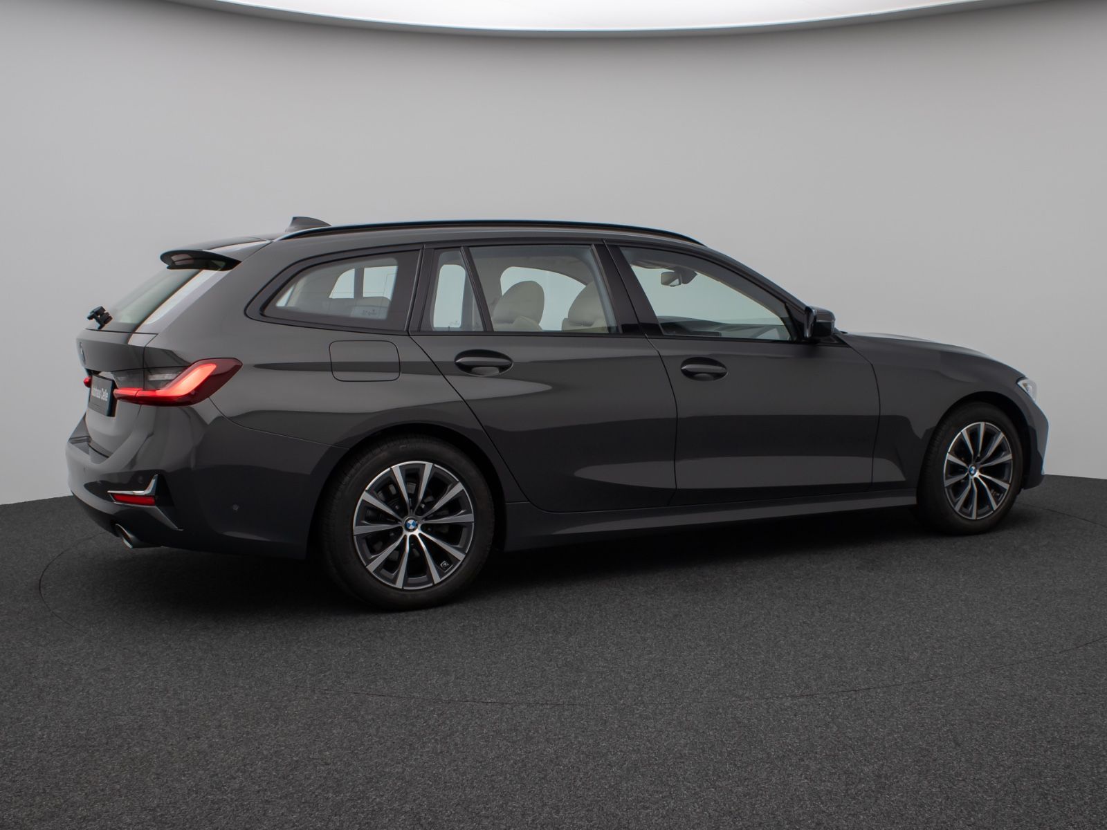 BMW 320d xD Luxury Line - Samsaru's Car Outlet