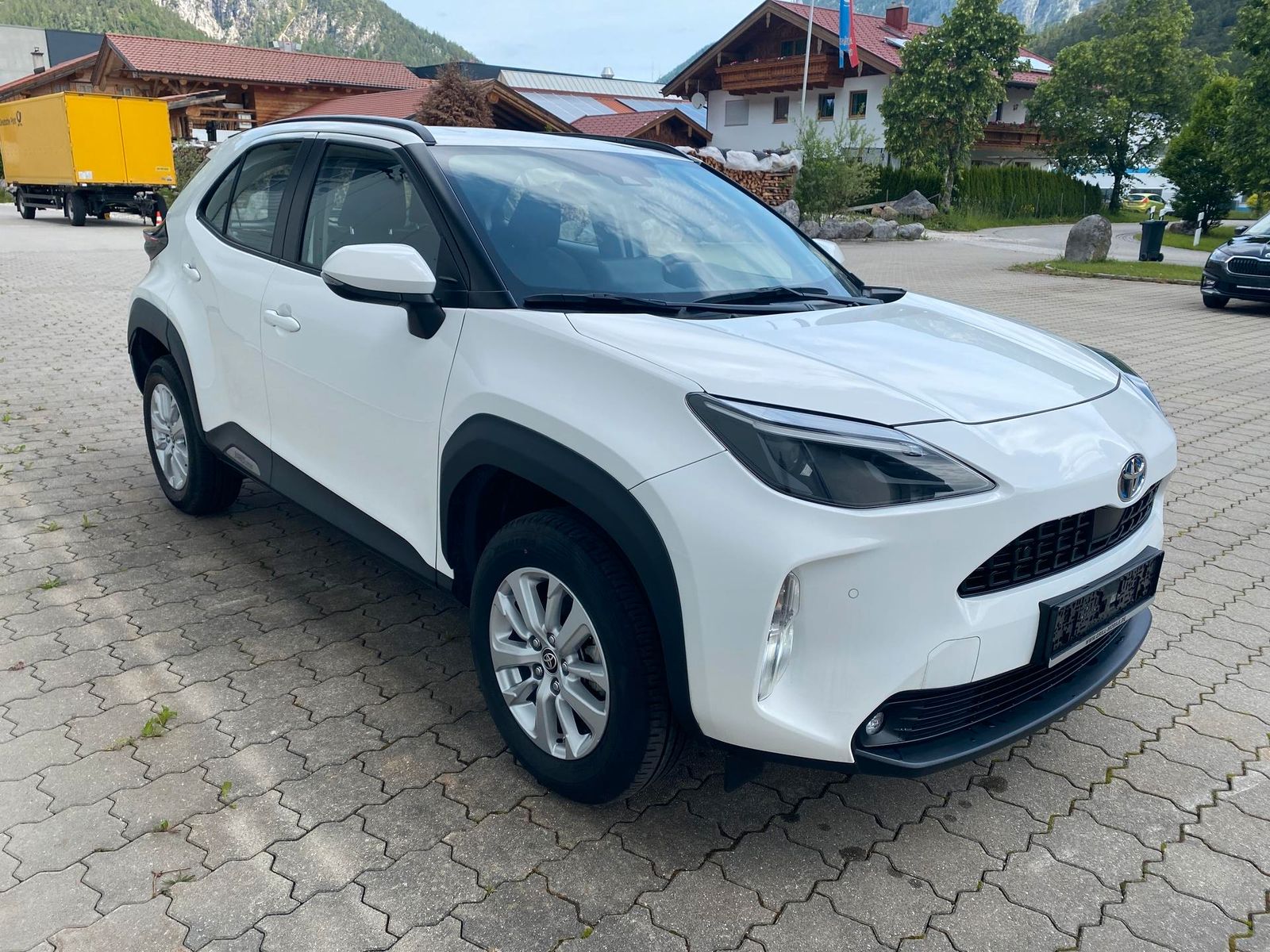 Toyota Yaris Cross 1.5 Hybrid AWD-i,SHZ,R-Cam,App-Co...