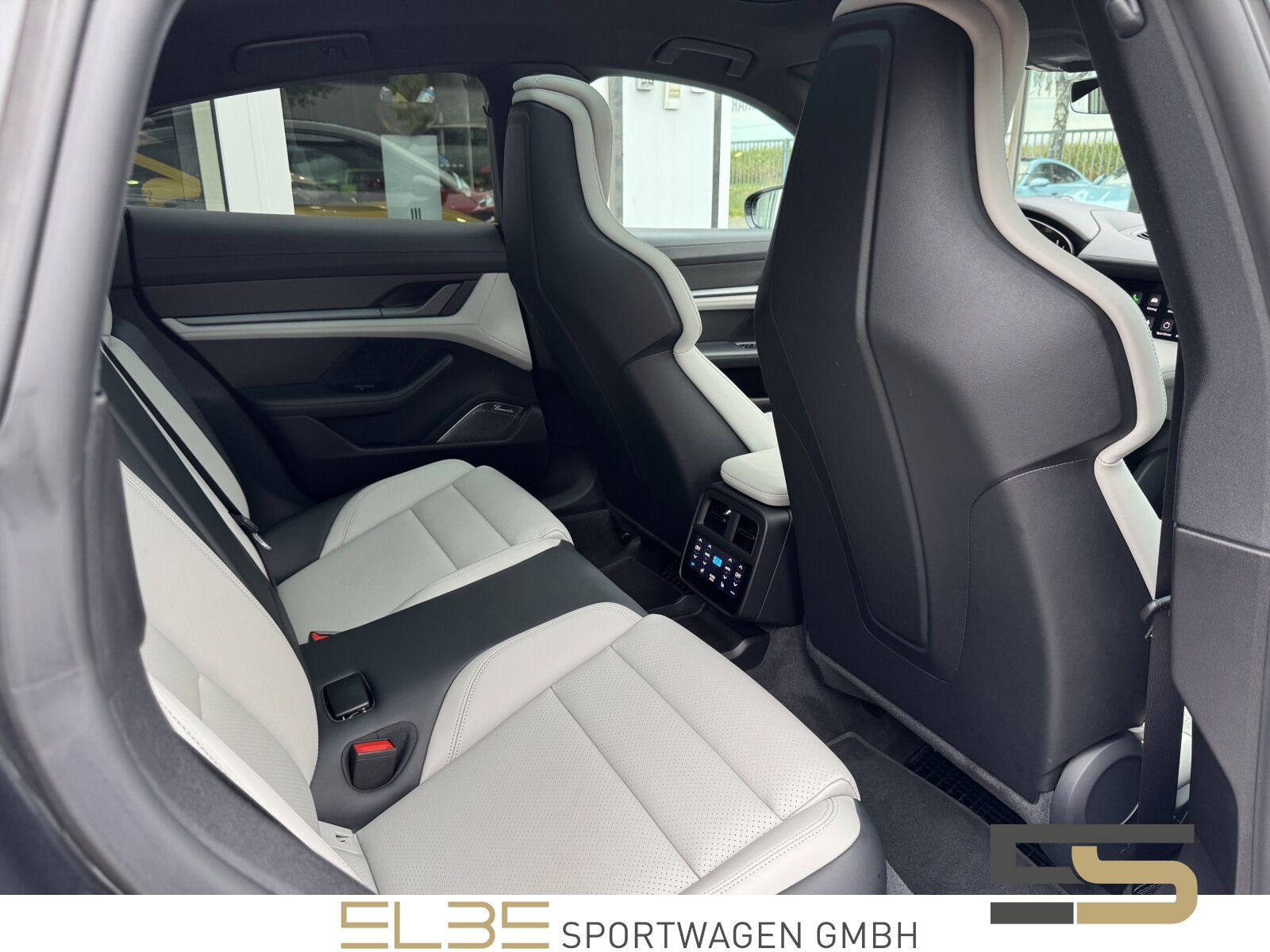 Porsche Taycan 4S Plus MATRIX BURM INNO PANO 360° KERAMI