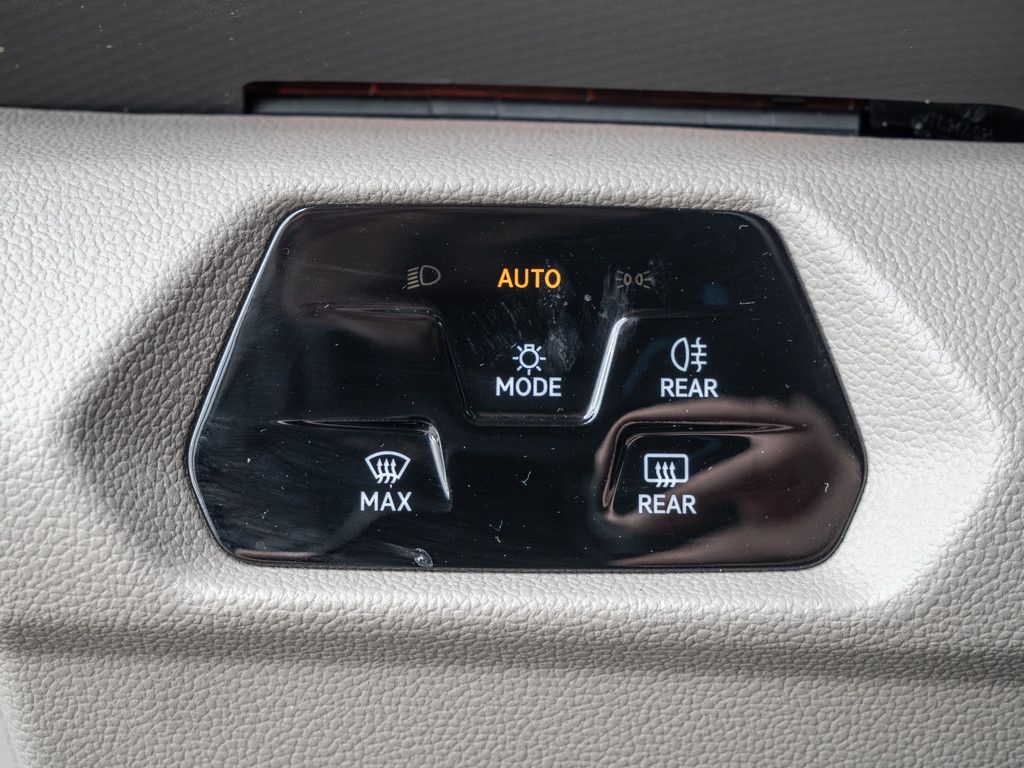 Volkswagen T7 Multivan 2.0TDI DSG - Samsaru's Car Outlet