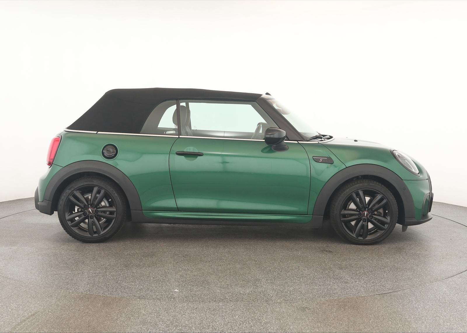 MINI Cooper S Cabrio JCW Premium+ - Samsaru's Car Outlet