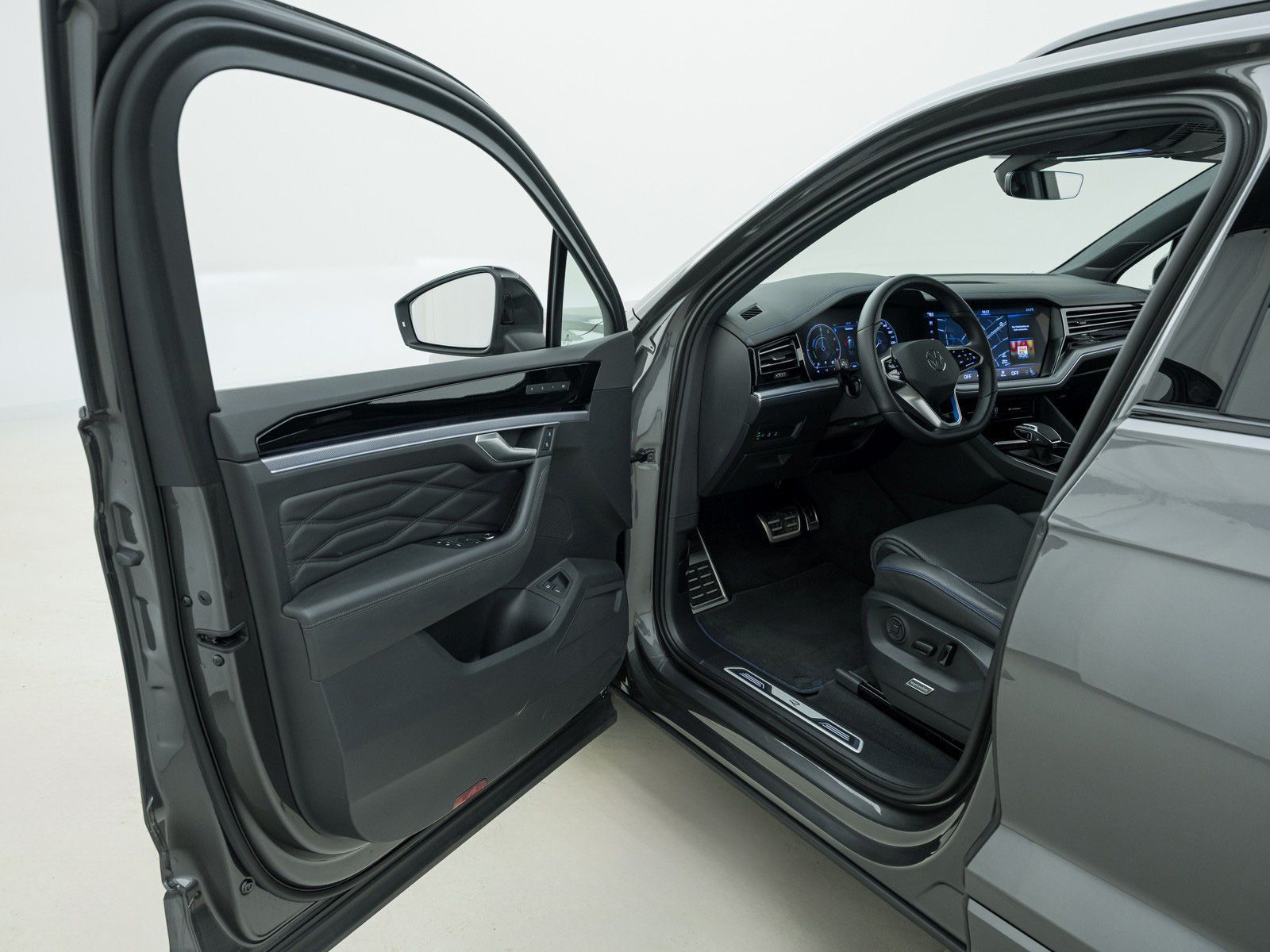 Volkswagen Touareg R 3.0 V6 TSI eHybrid DSG*360°*PANO*ACC*M