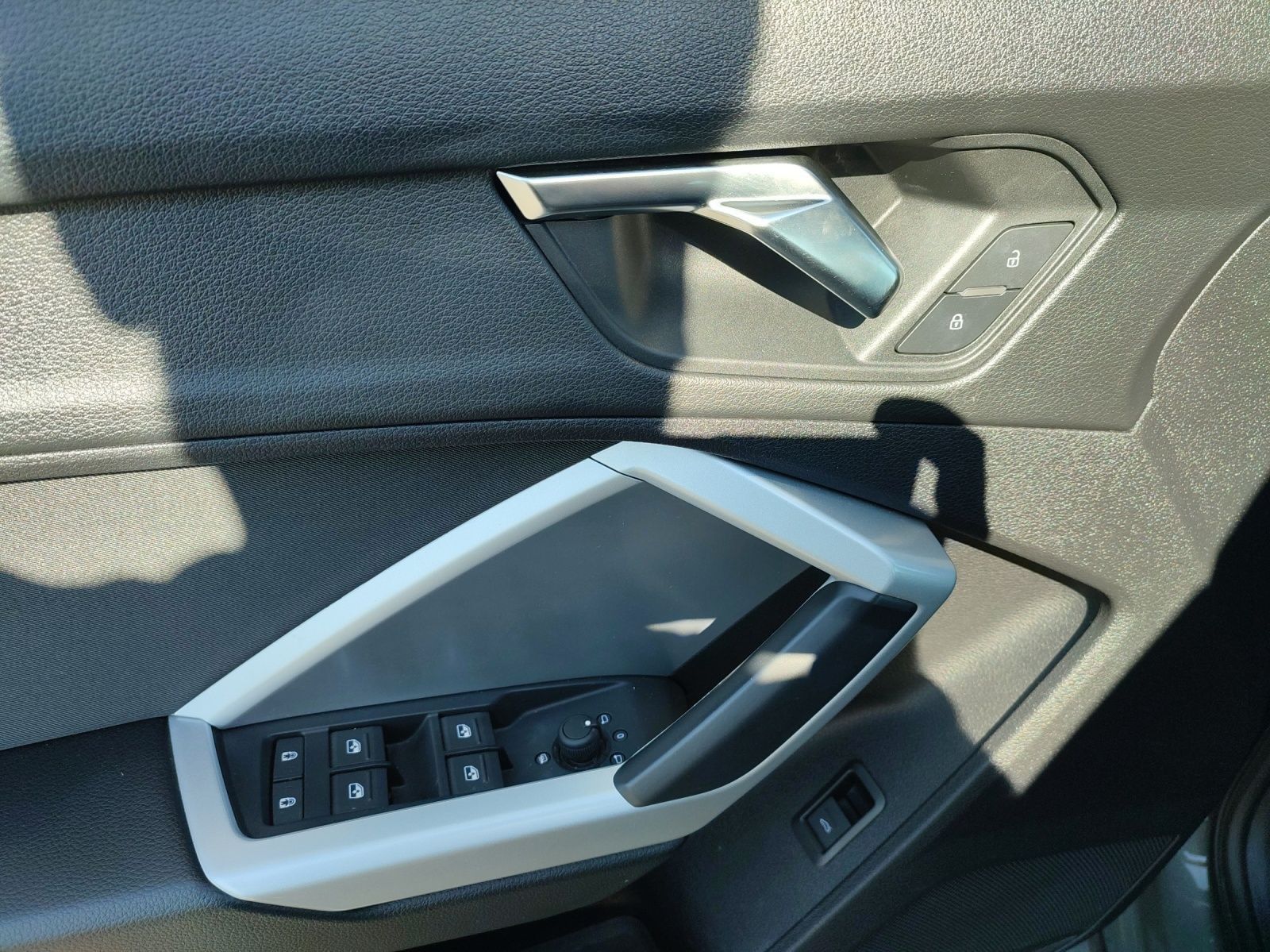 Audi Q3 40 TFSI quattro - Samsaru's Car Outlet