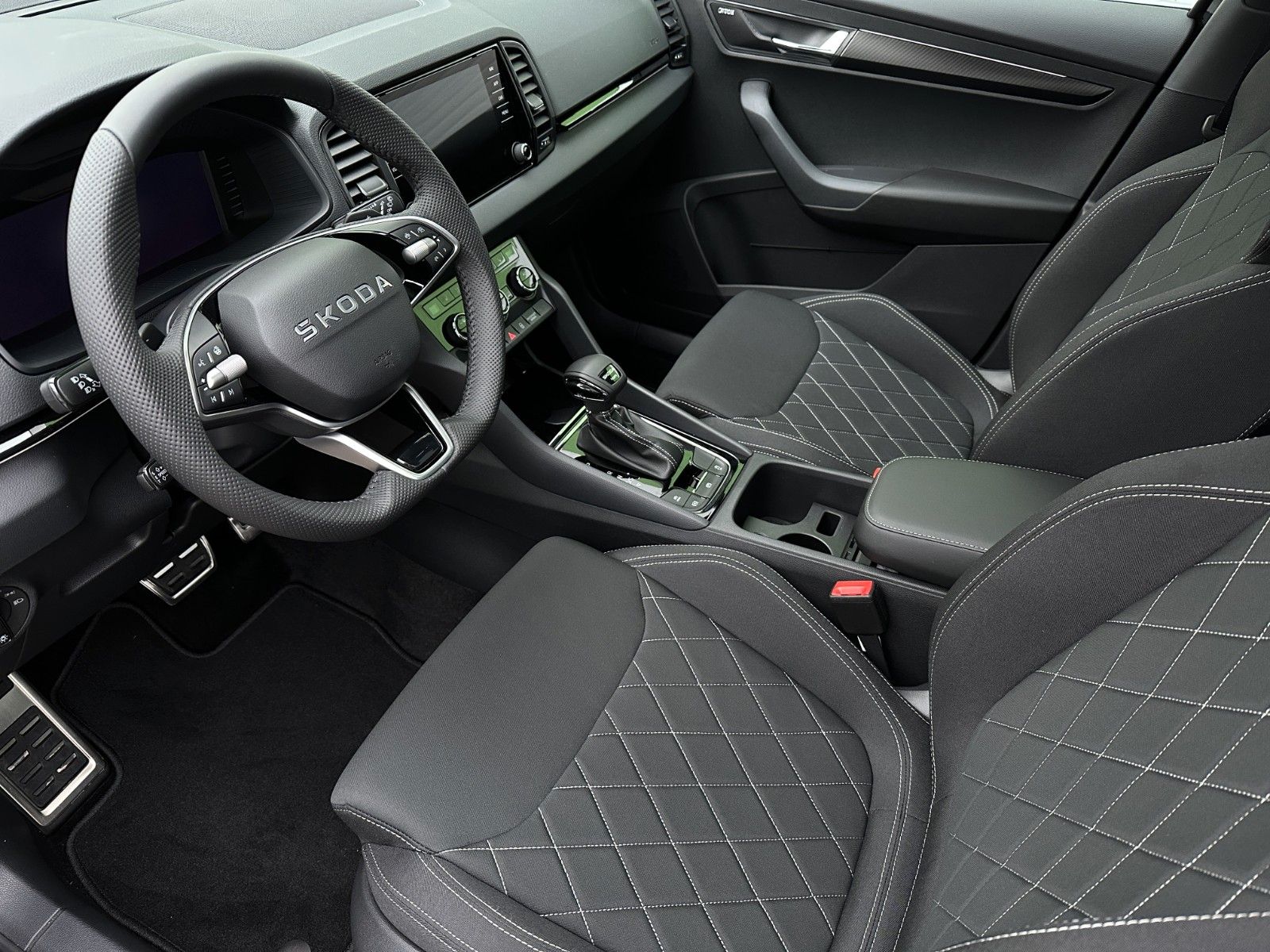Skoda 2.0TDi 4x4 DSG Sportline ACC NAVI eHK LM18"AHK