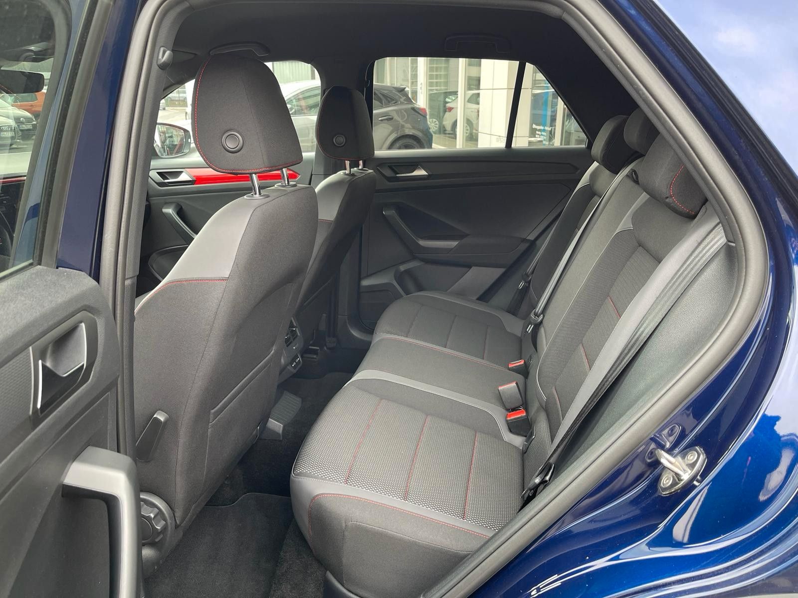 Volkswagen T-Roc Sport 1.5 TSI - Samsaru's Car Outlet
