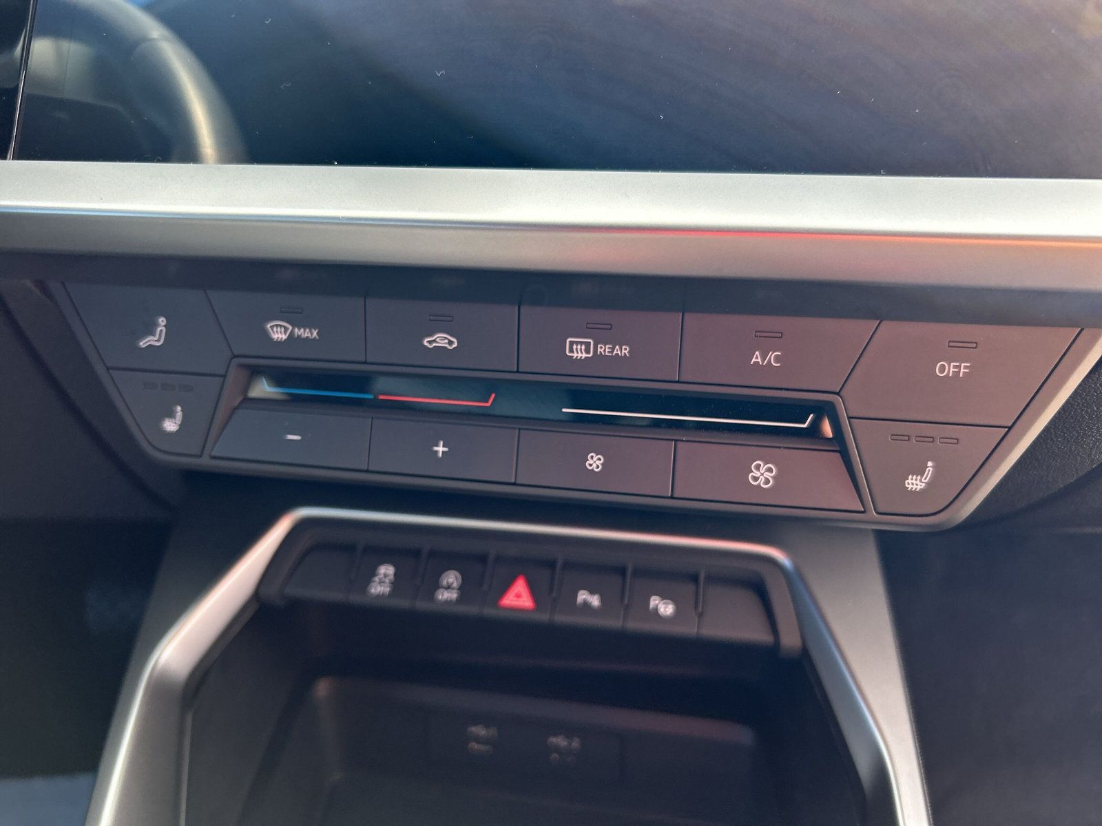 Audi A3 Sportback 30 TFSI S-TRONIC+LED+NAVI+ACC+VC