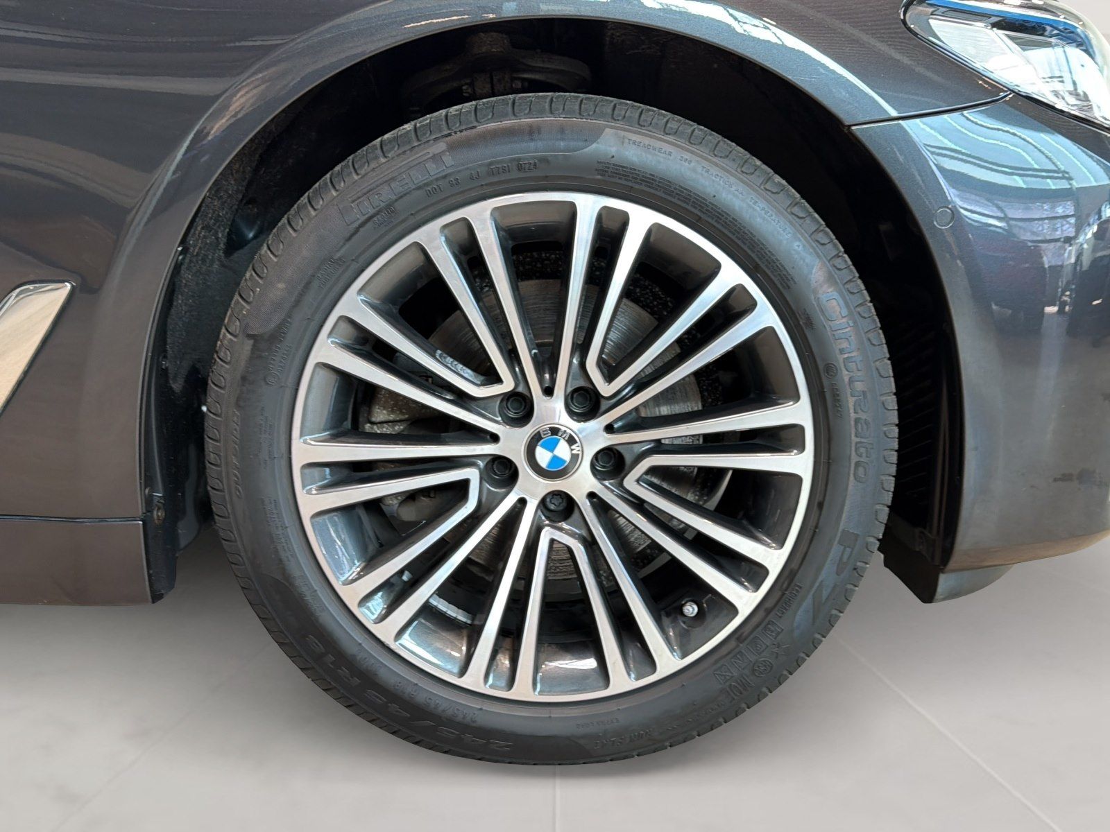 BMW 520d Touring Luxury Line Luxury Line | AHK Laser