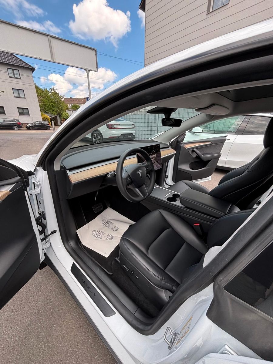 Tesla Model Y Long Range Dual AWD # +AHK # incl. MWST.