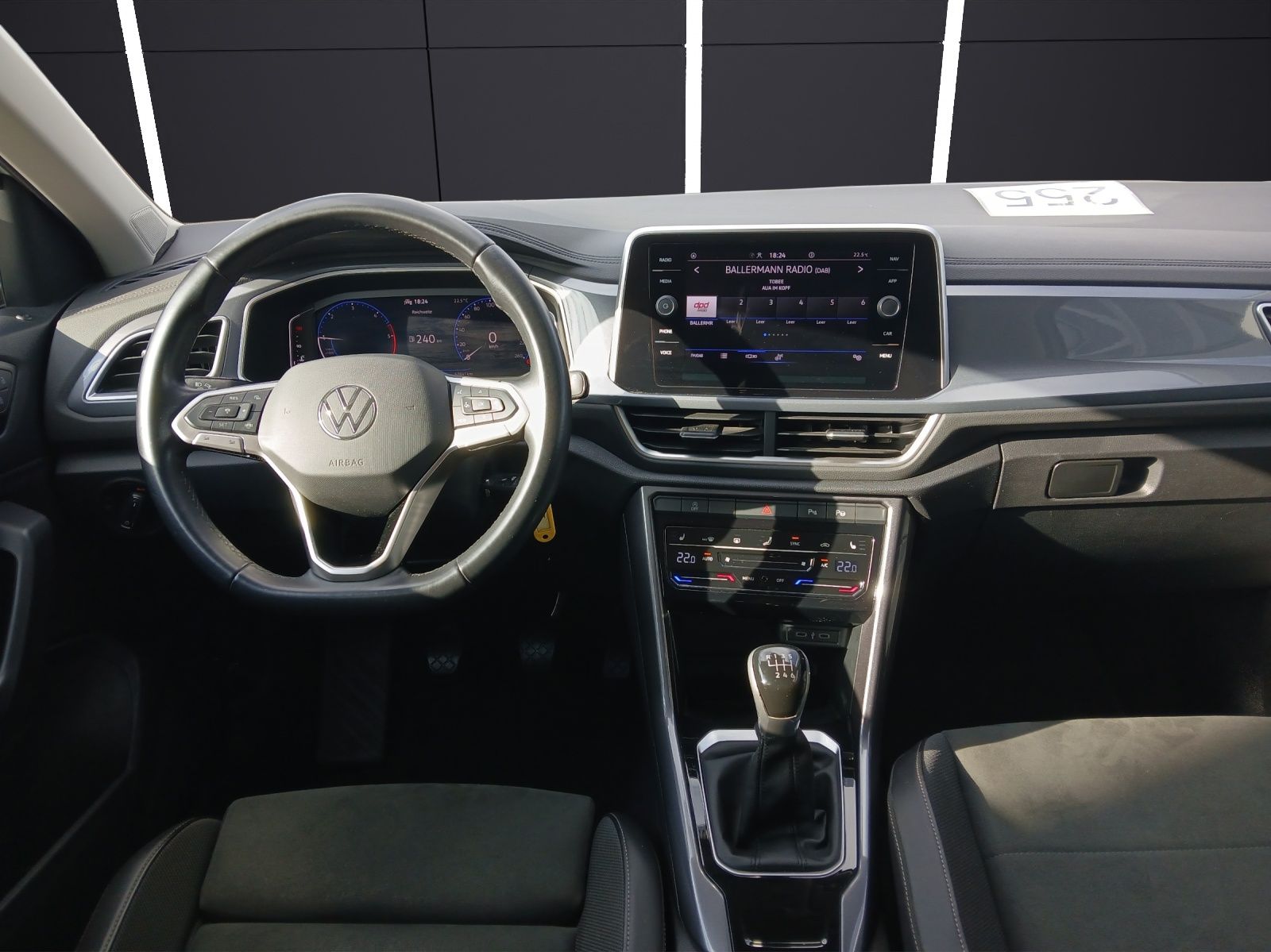 Volkswagen T-Roc TDI Style - Samsaru's Car Outlet
