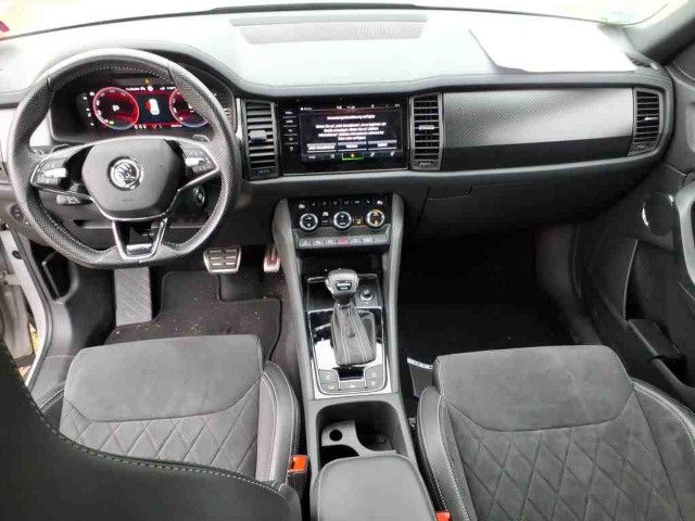 Skoda Kodiaq 2.0 TDI DSG Sportline 4x4 AHK Pano PDC RF