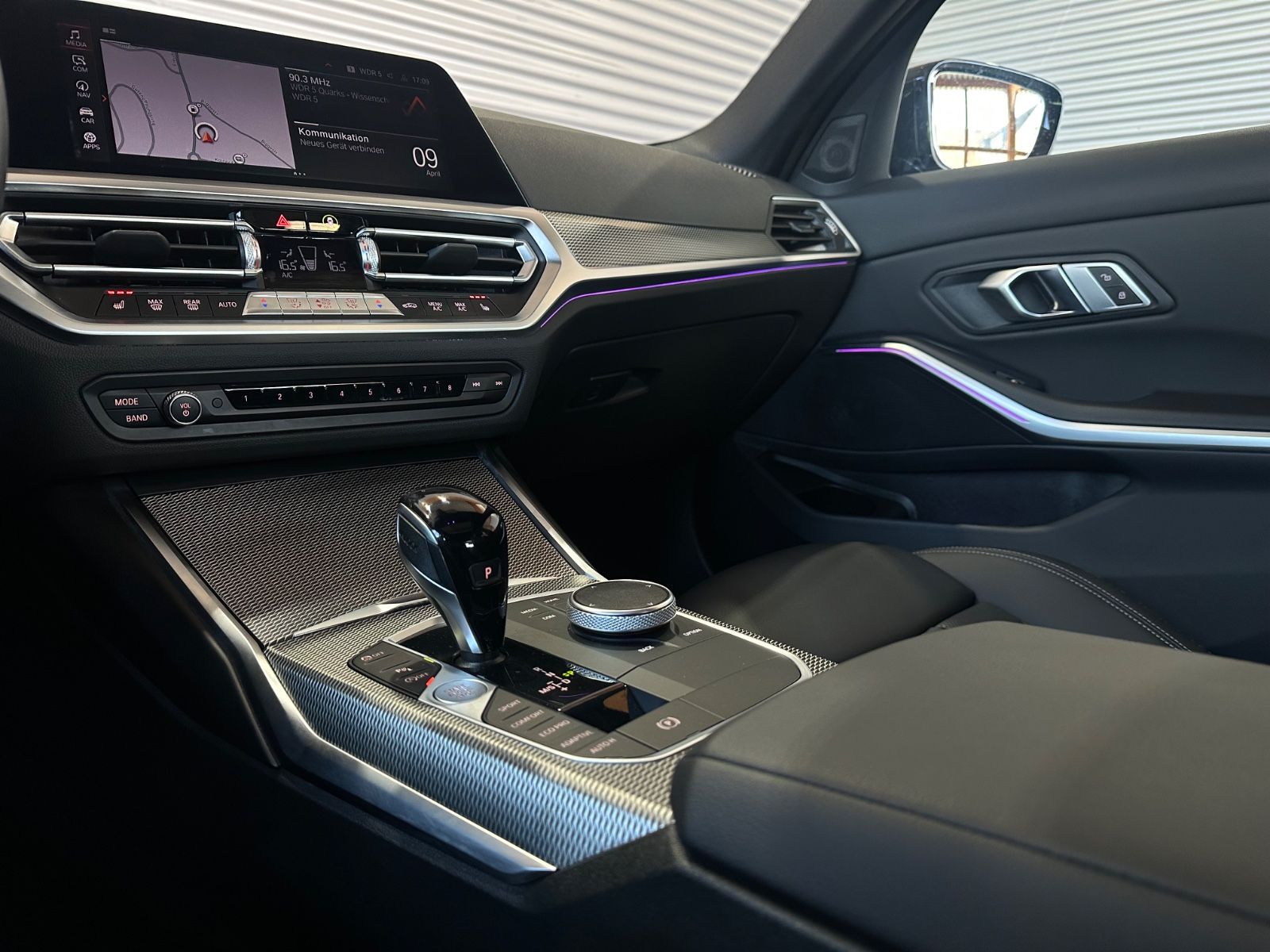 BMW 330i M-PERFORMANCE - Samsaru's Car Outlet