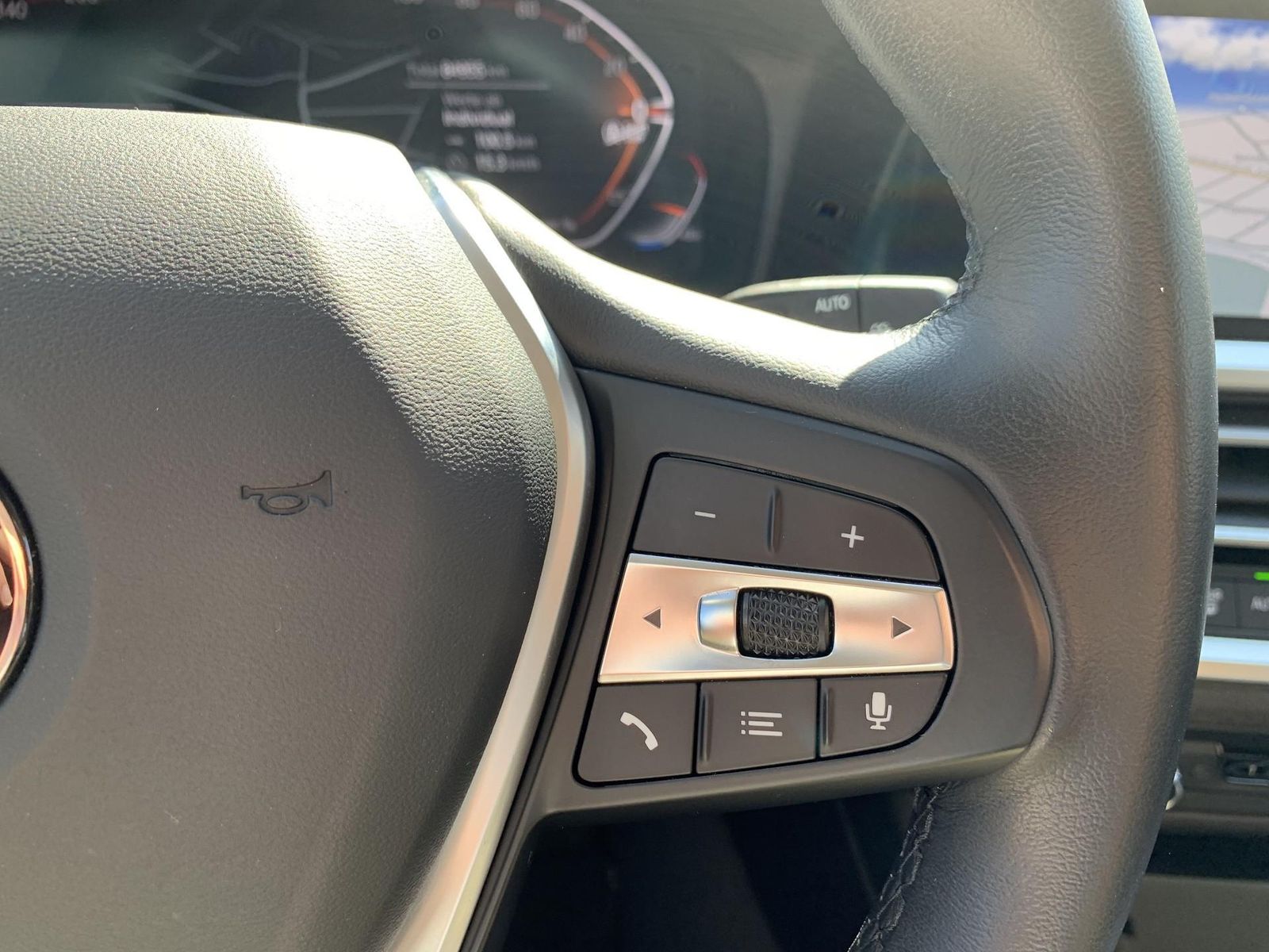 BMW 330i SportLine - Samsaru's Car Outlet