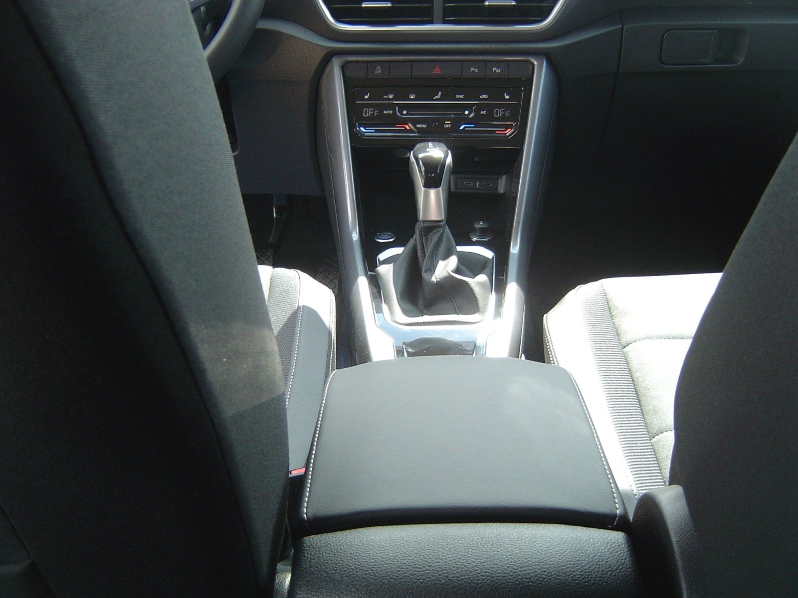 Volkswagen T-Roc 1.5 TSI OPF DSG Style - Samsaru's Car Outlet