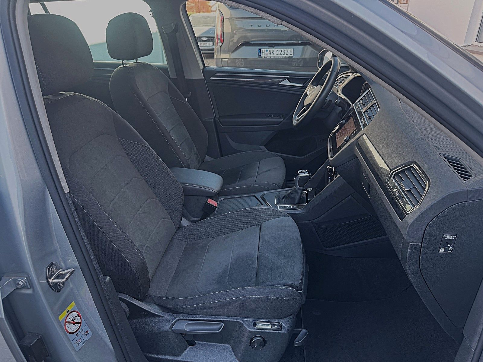 Volkswagen Tiguan Elegance 2.0 TDI Automatik - Samsaru's Car Outlet