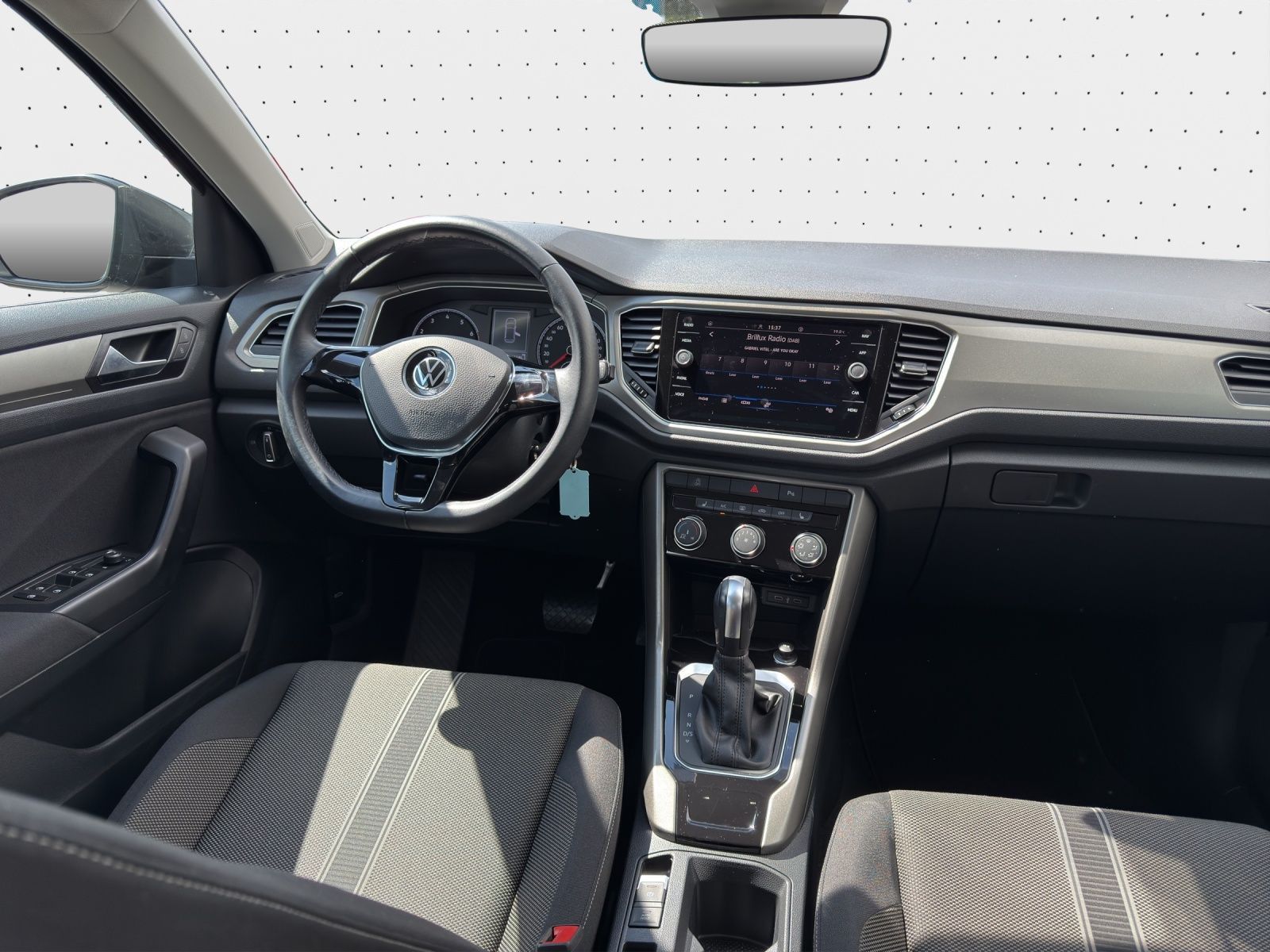 Volkswagen T-Roc Style 1.5 TSI DSG - Samsaru's Car Outlet