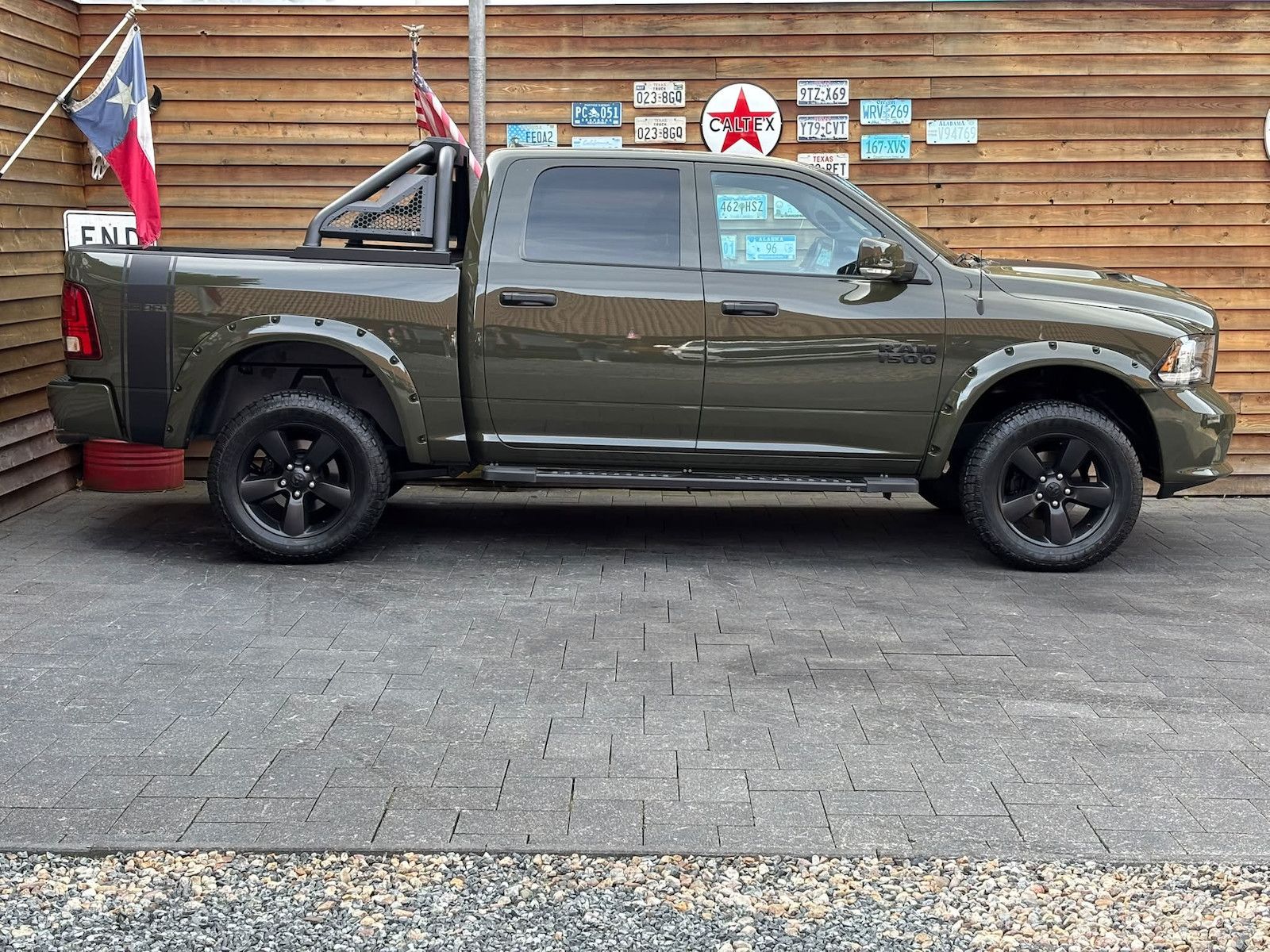 Dodge RAM 1500 5,7L Warlock 4x4 LEDER AHK LED