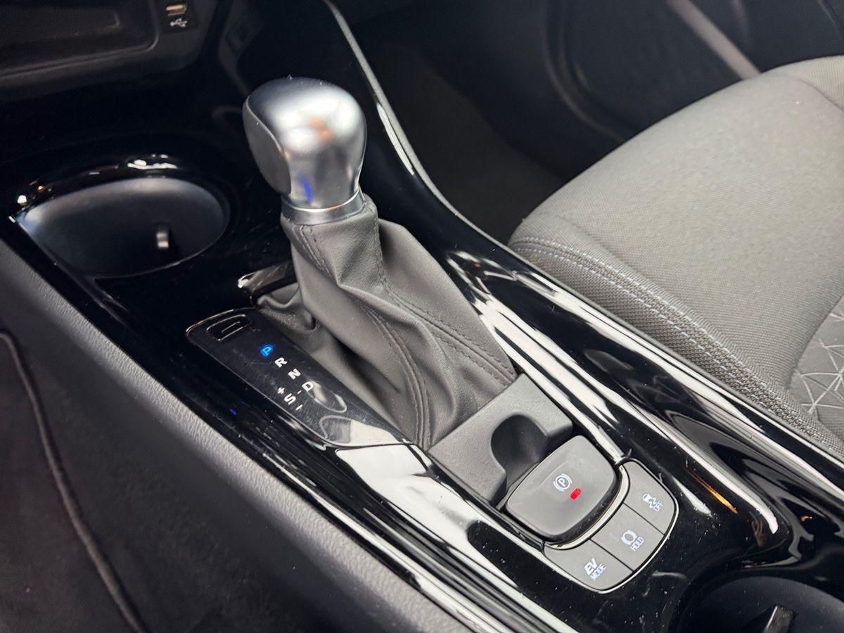 Toyota C-HR 2.0 Hybrid Automatik