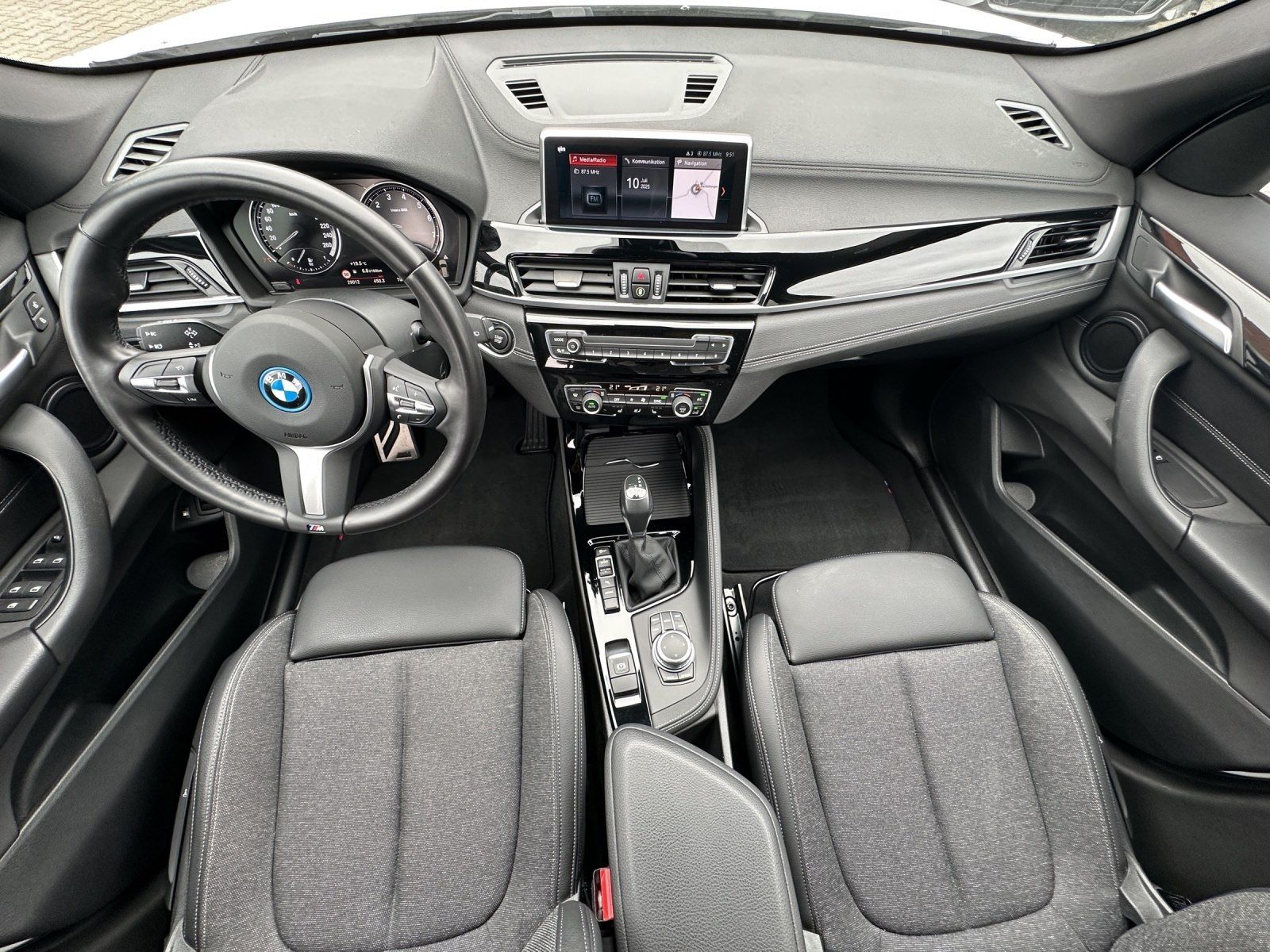BMW X1 xDrive25e M Sport - Samsaru's Car Outlet