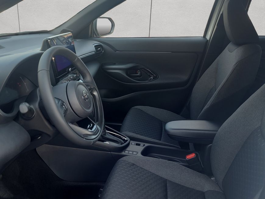 Toyota Yaris Cross Hybrid 1.5 VVT-i Team/Winter + Safet