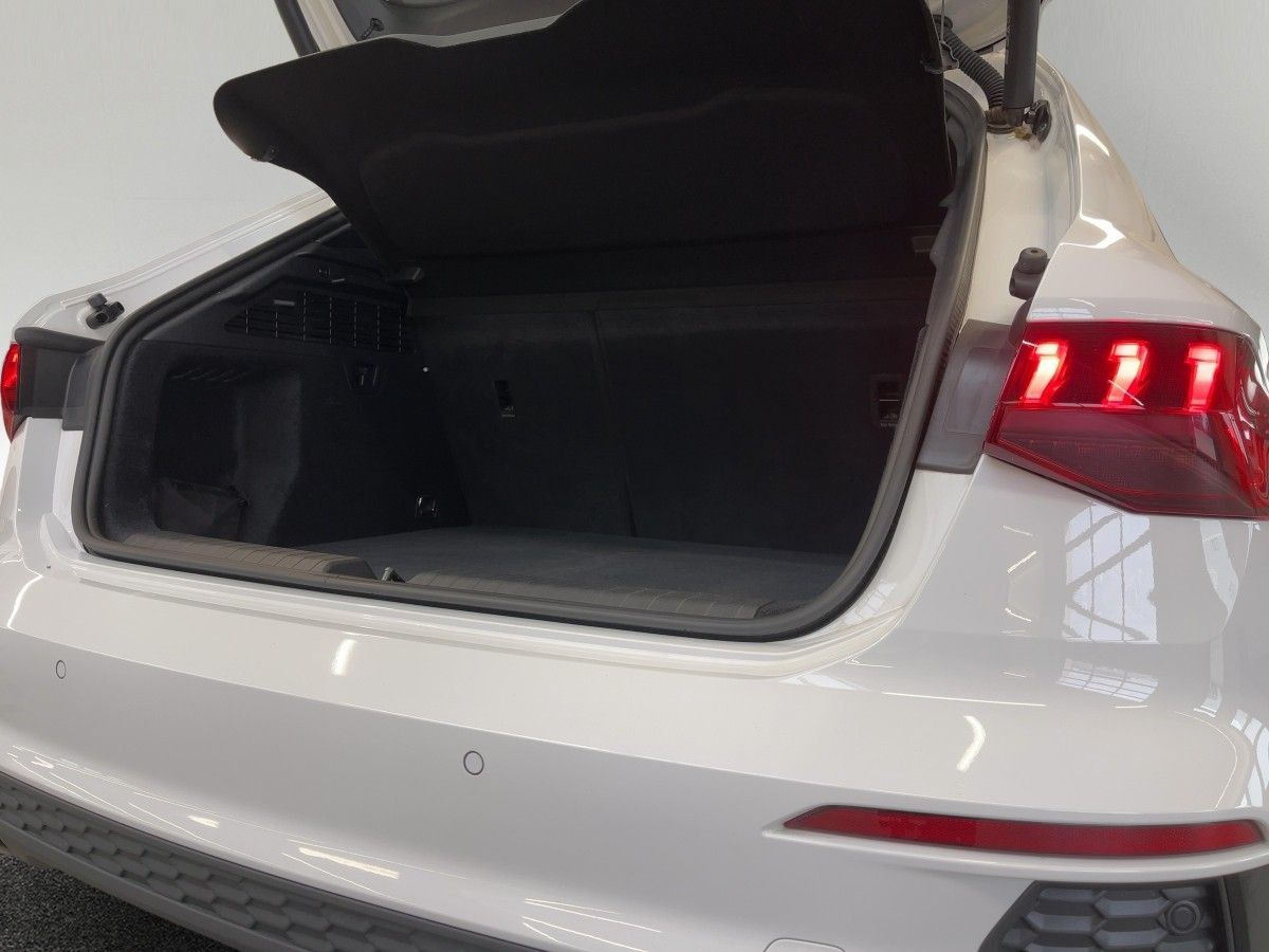 Audi A3 Sportback e-tron S line 40 TFSI Matrix Navi v