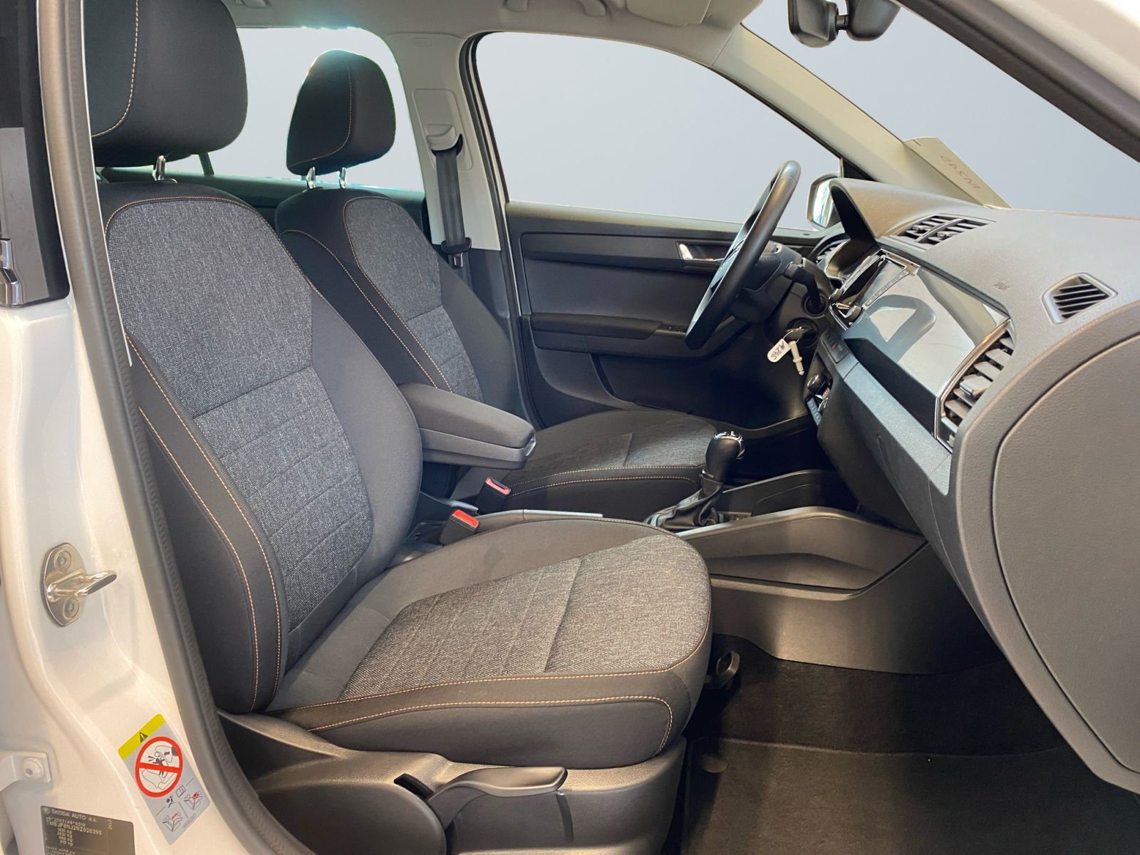 Skoda Fabia Combi 1.0 TSI DSG - Samsaru's Car Outlet