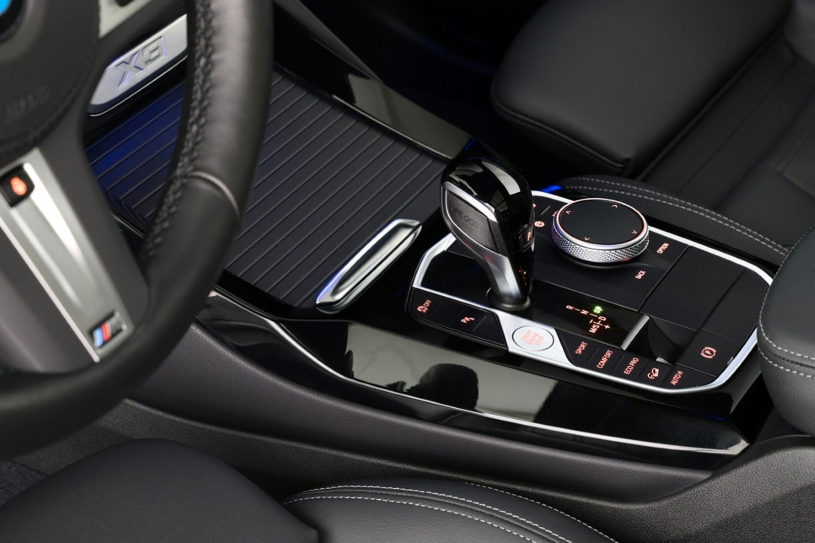 BMW X3 xDrive30i M Sport HUD ACC H&K PANO STHZ AHK