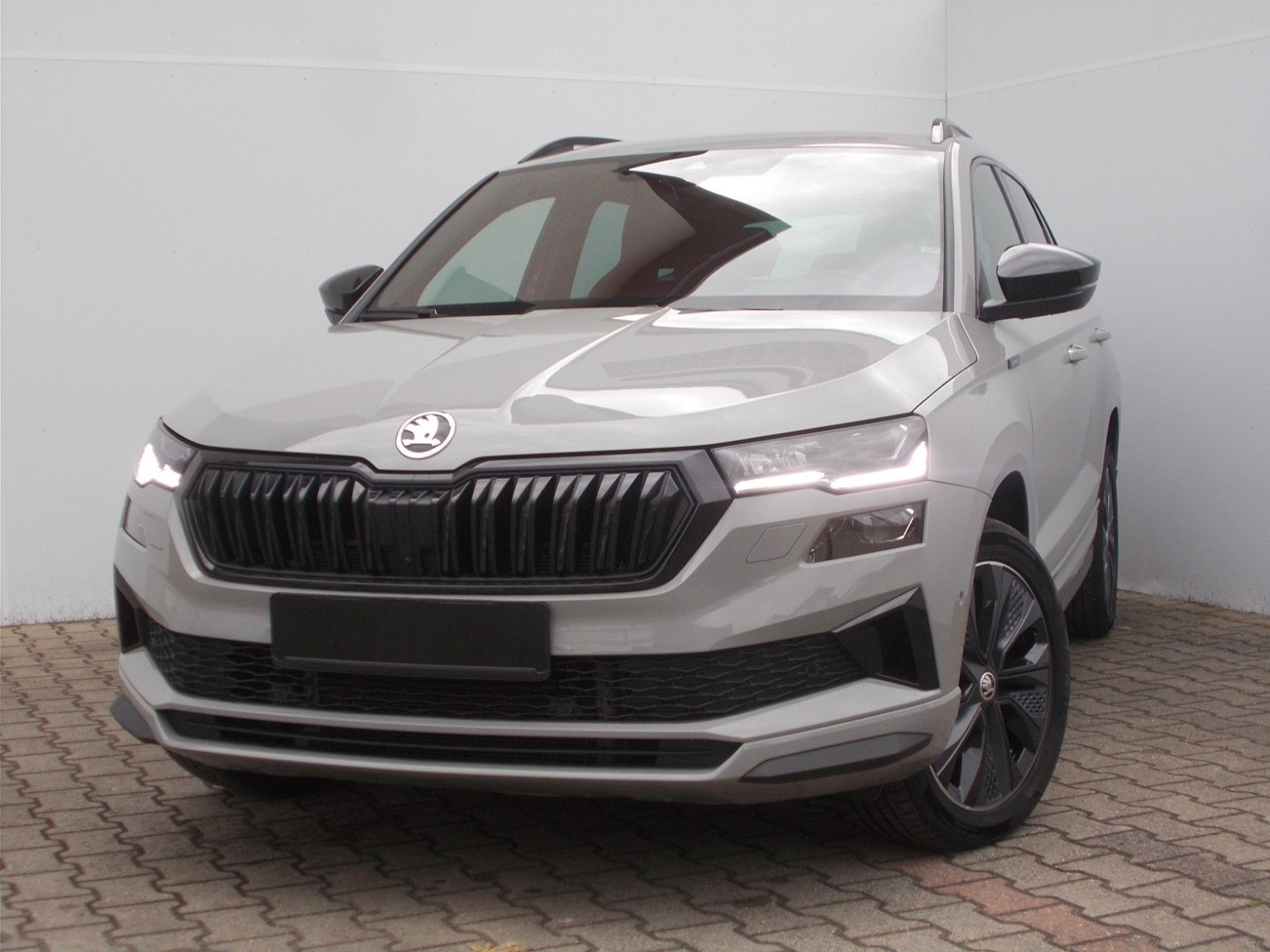 Skoda Karoq  1.5 TSI Sportline*DSG*Navi*LED *360° *AHK