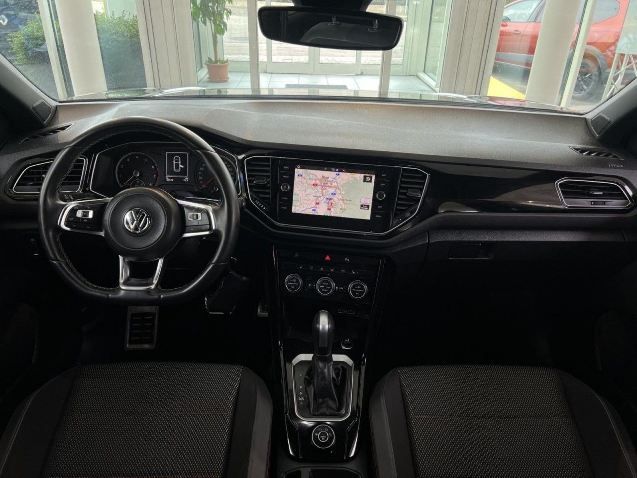 Volkswagen T-Roc Sport 4Motion 2.0 TSI DSG - Samsaru's Car Outlet