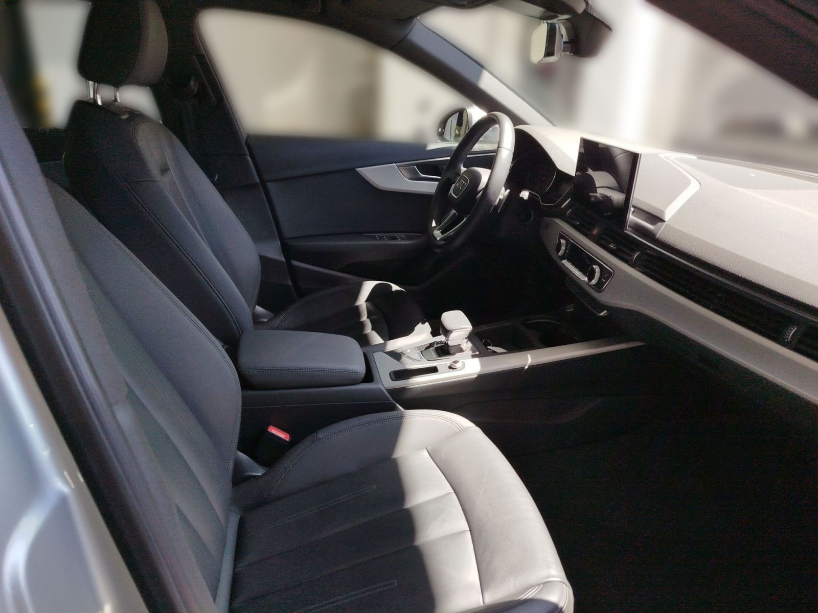 Audi A4 Avant 40 TDI advanced S tronic - Samsaru's Car Outlet