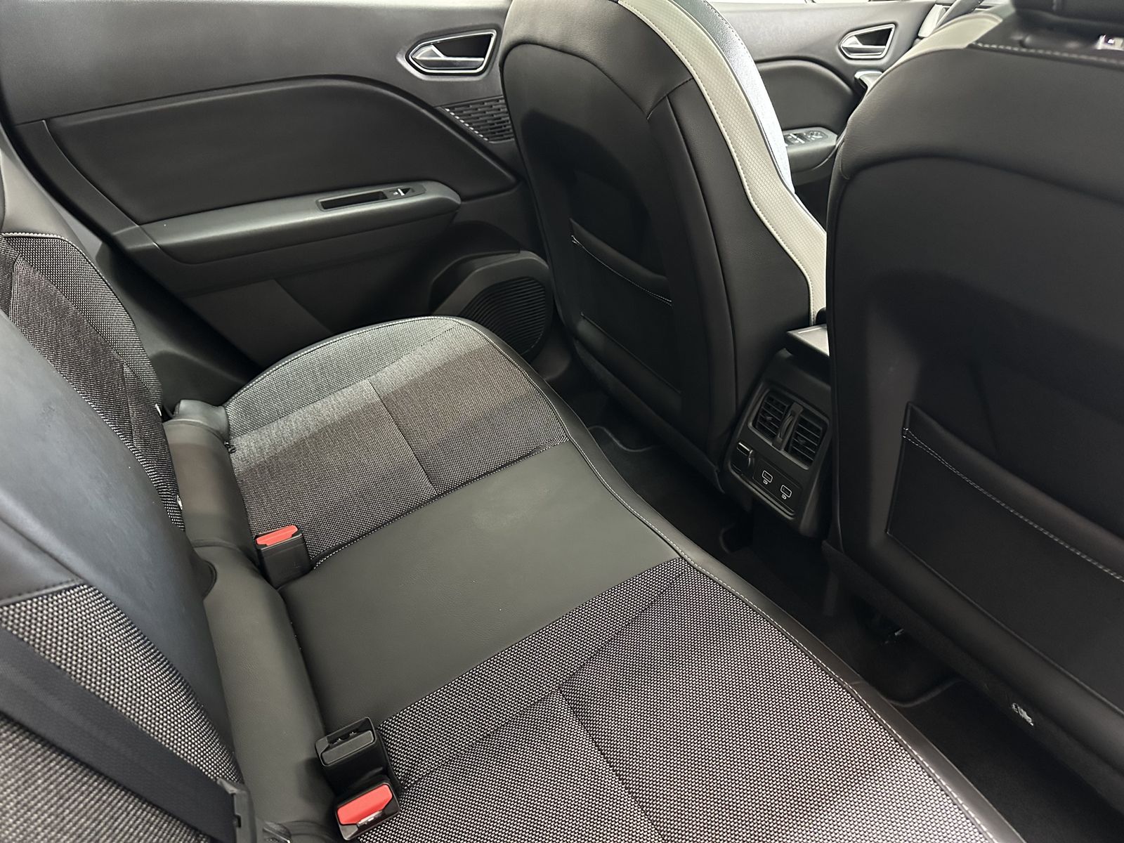Renault Captur Intens - Samsaru's Car Outlet