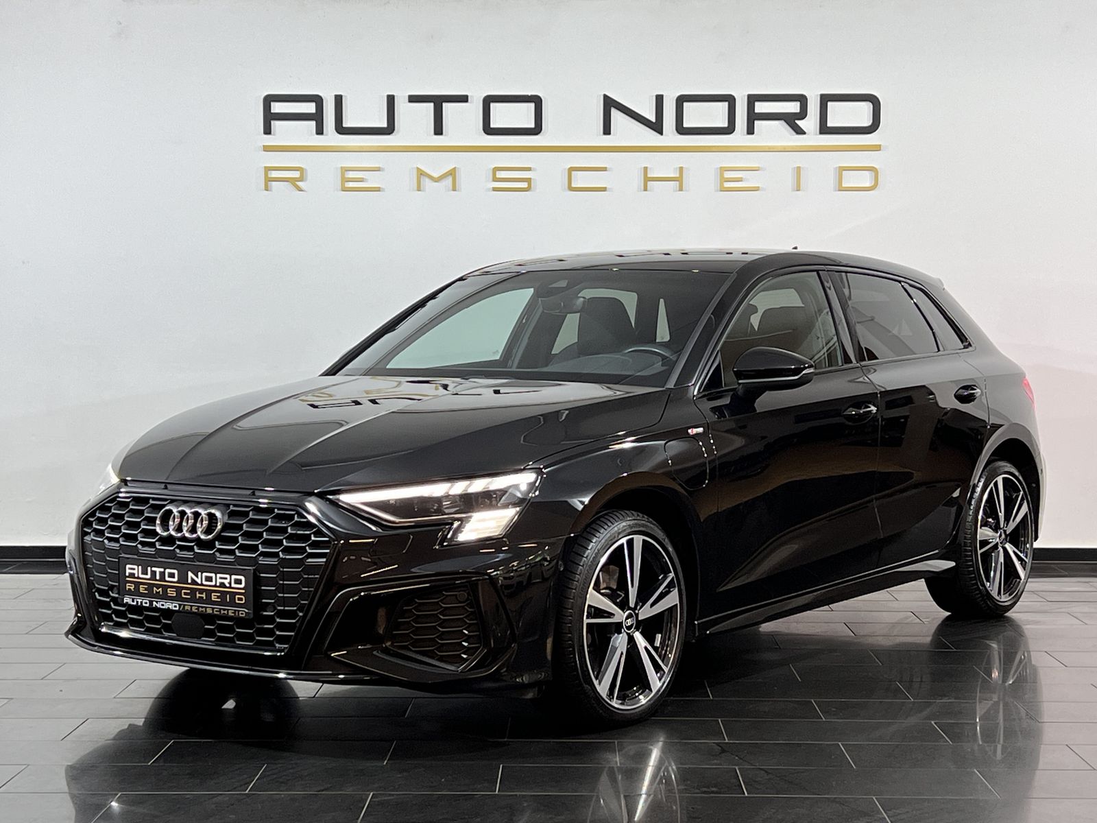 Audi A3 40 TFSIe S-line - Samsaru's Car Outlet