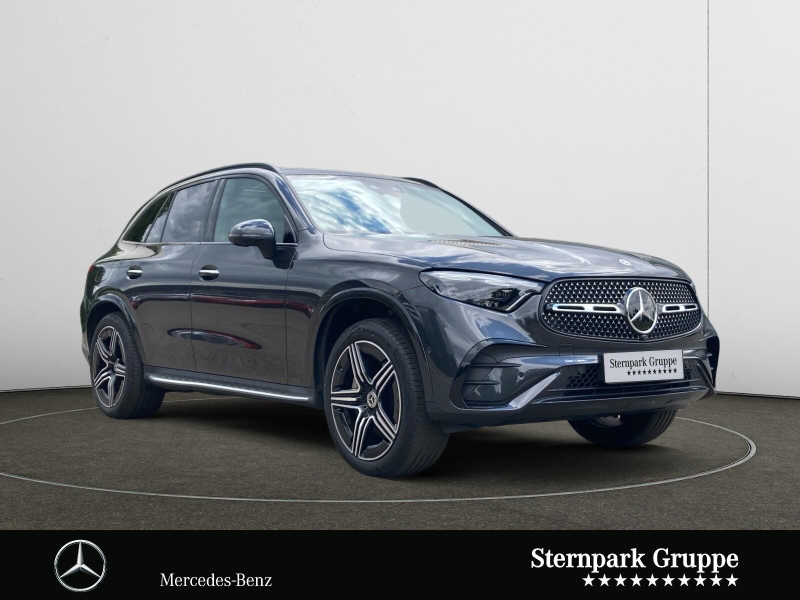 Mercedes-Benz GLC 300 e 4M AMG Premium Plus +AHK+Pano+DIST+20"