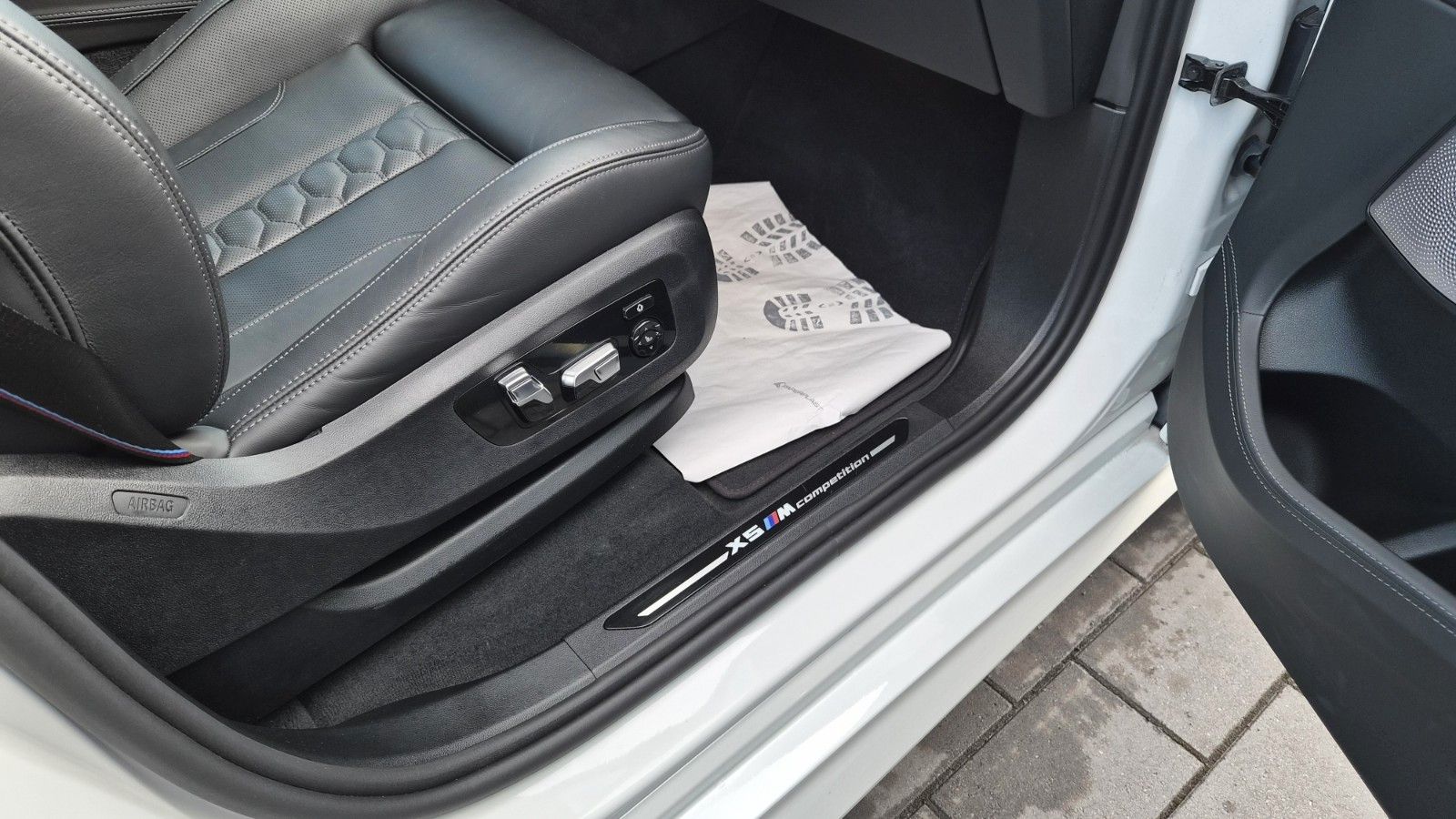 BMW X5 M Competition/AKRAPOVIC/B&W/SKY/M´DRIVERS/AHK