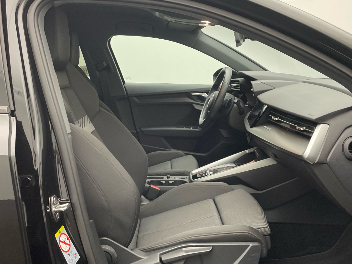 Audi A3 Sportback 30 TFSI S line MMI Navi LED Kamera