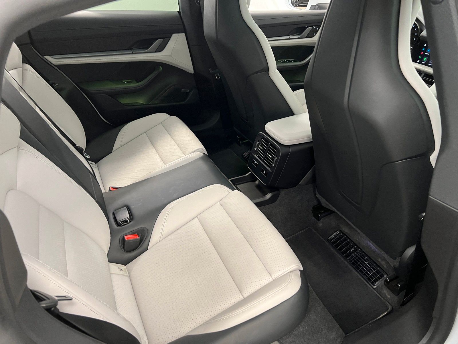 Porsche Taycan 4S Performance Battery Plus