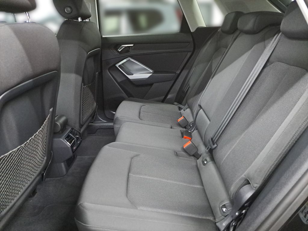 Audi Q3 40 TFSI quattro S tronic advanced - Samsaru's Car Outlet