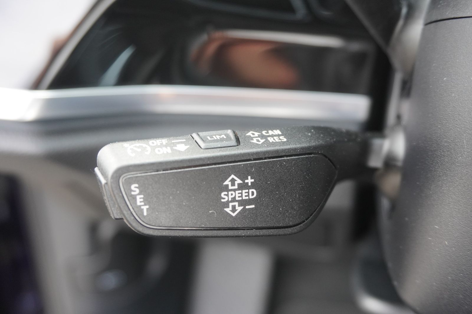 Audi Q3 35 TDI quattro advanced - Samsaru's Car Outlet