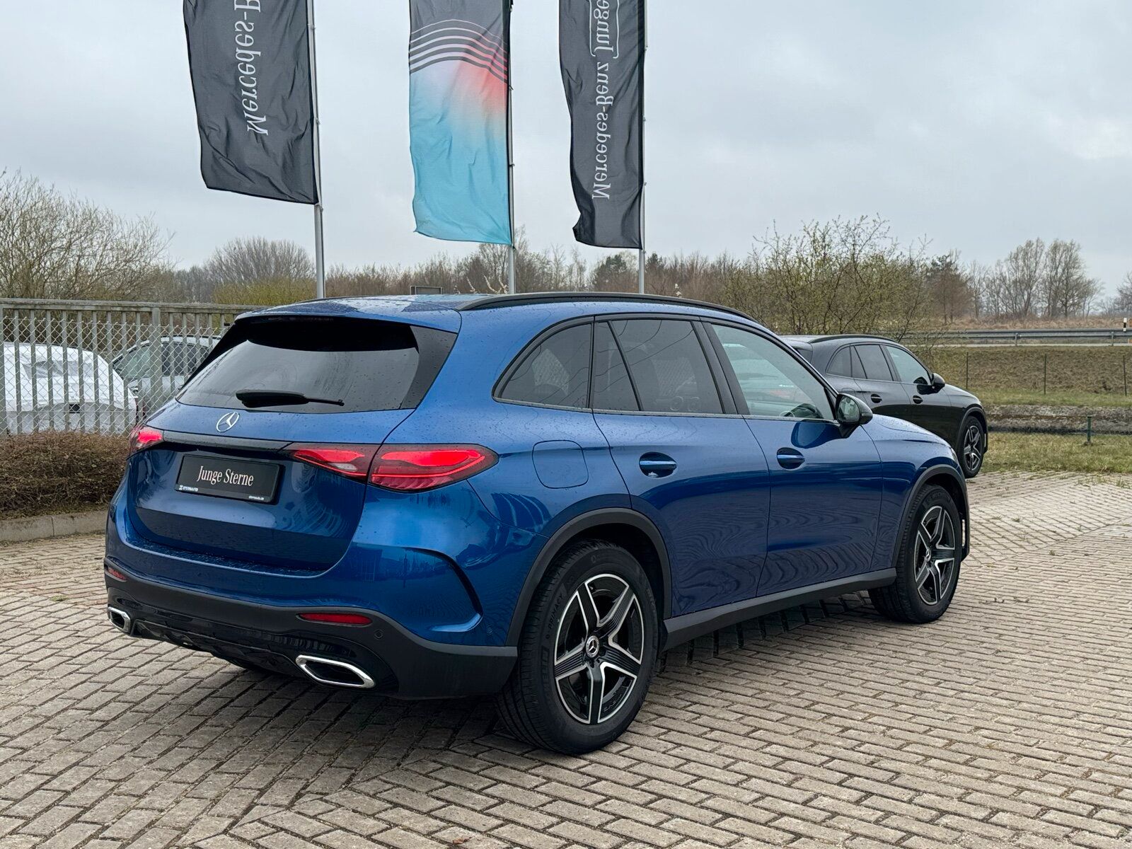 Mercedes-Benz GLC 300 d 4M AMG Advanced AHK PanoDach DigiLight