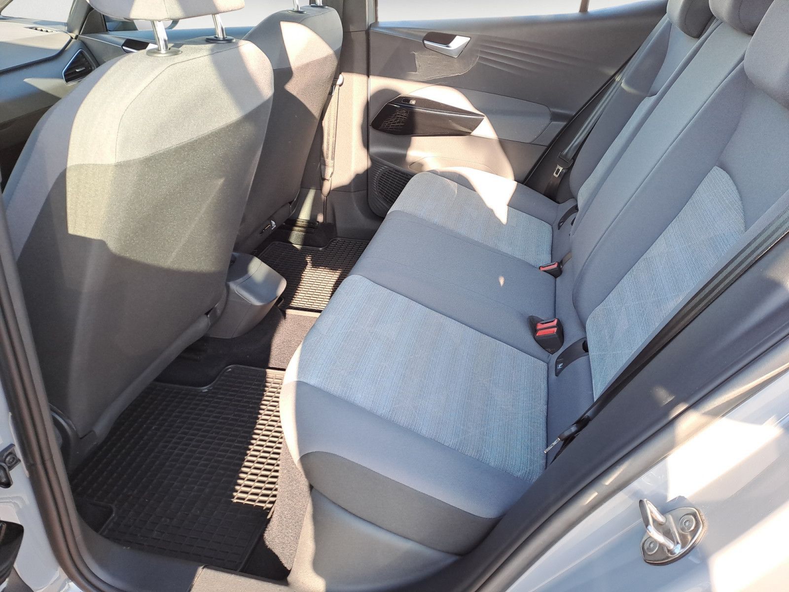 Volkswagen ID.3 Pro Performance - Samsaru's Car Outlet