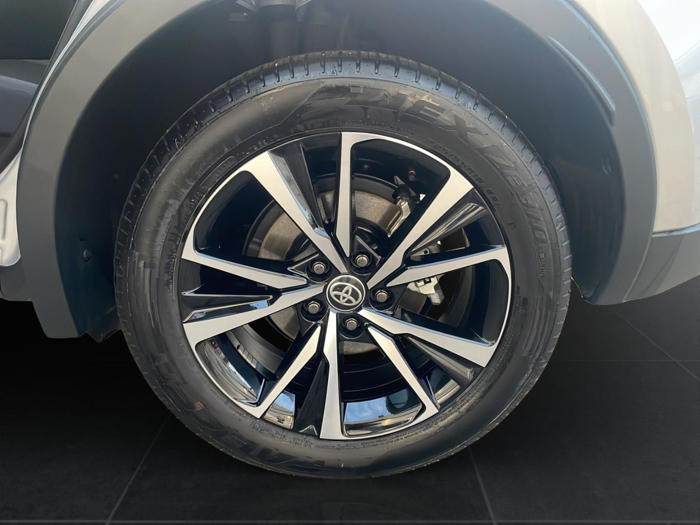 Toyota C-HR Hybrid Teamplayer*Navi*LED*El. Heckklappe*