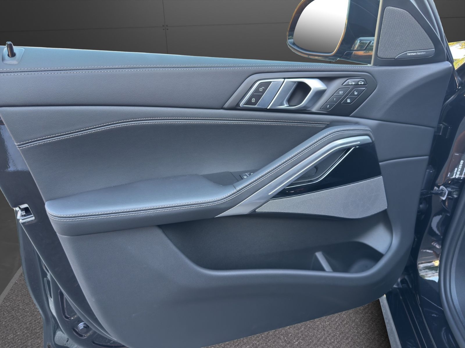 BMW X6 xDrive40d | M Sport Pro| Luft| 22"| Sky| H&K