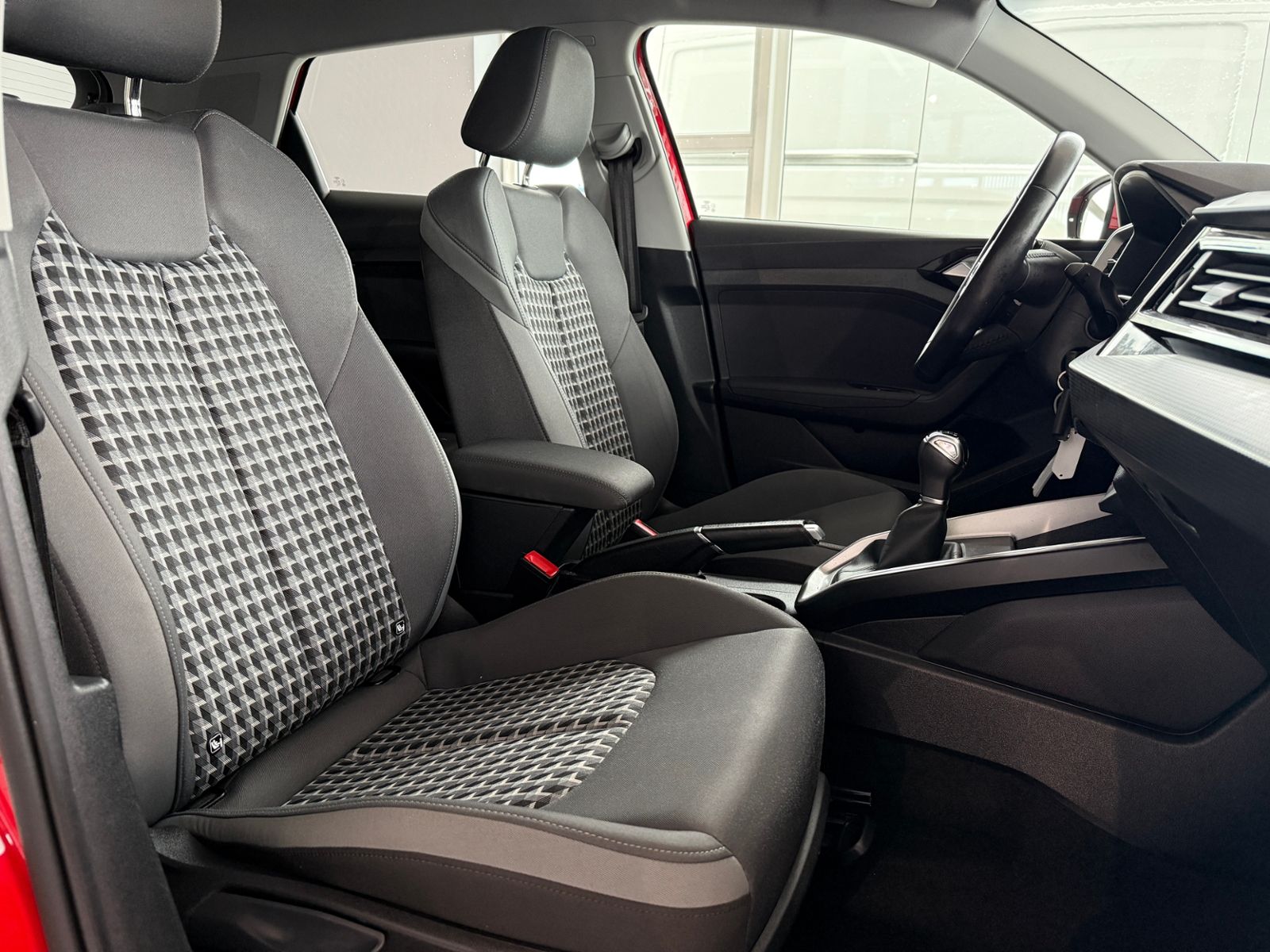 Audi A1 Sportback Advanced 30TFSI - Samsaru's Car Outlet