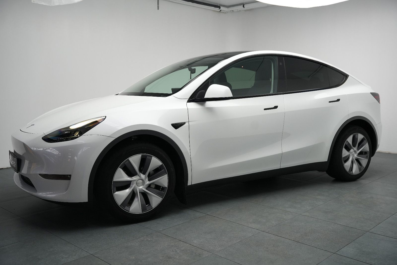 Tesla Model Y Long Range Dual*PanoramaGlasdach*Subwoof