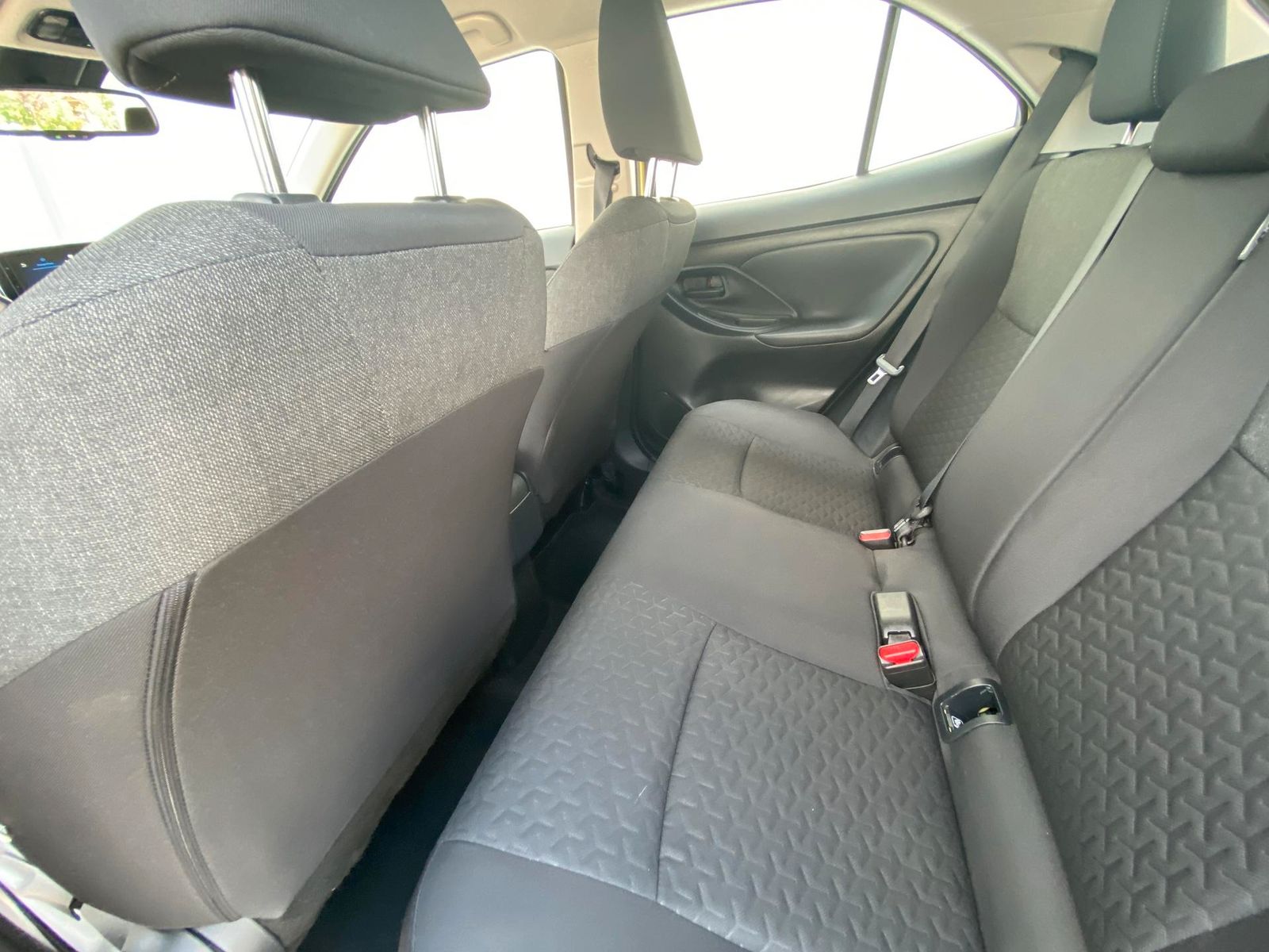 Toyota Yaris Cross 1.5 Hybrid AWD-i,SHZ,R-Cam,App-Co...