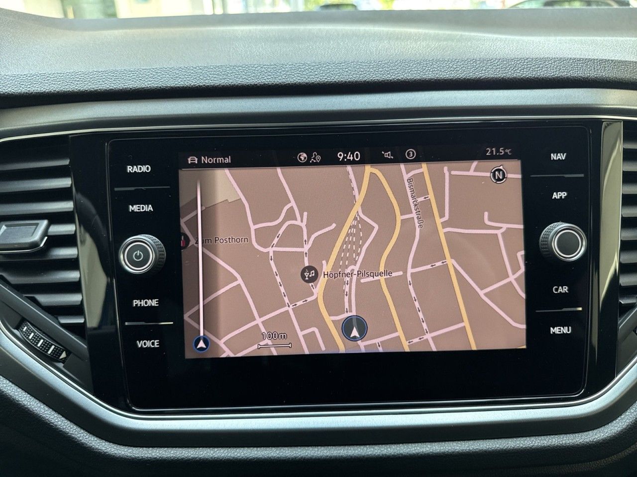 Volkswagen T-Roc 1.5 TSI Active - Samsaru's Car Outlet