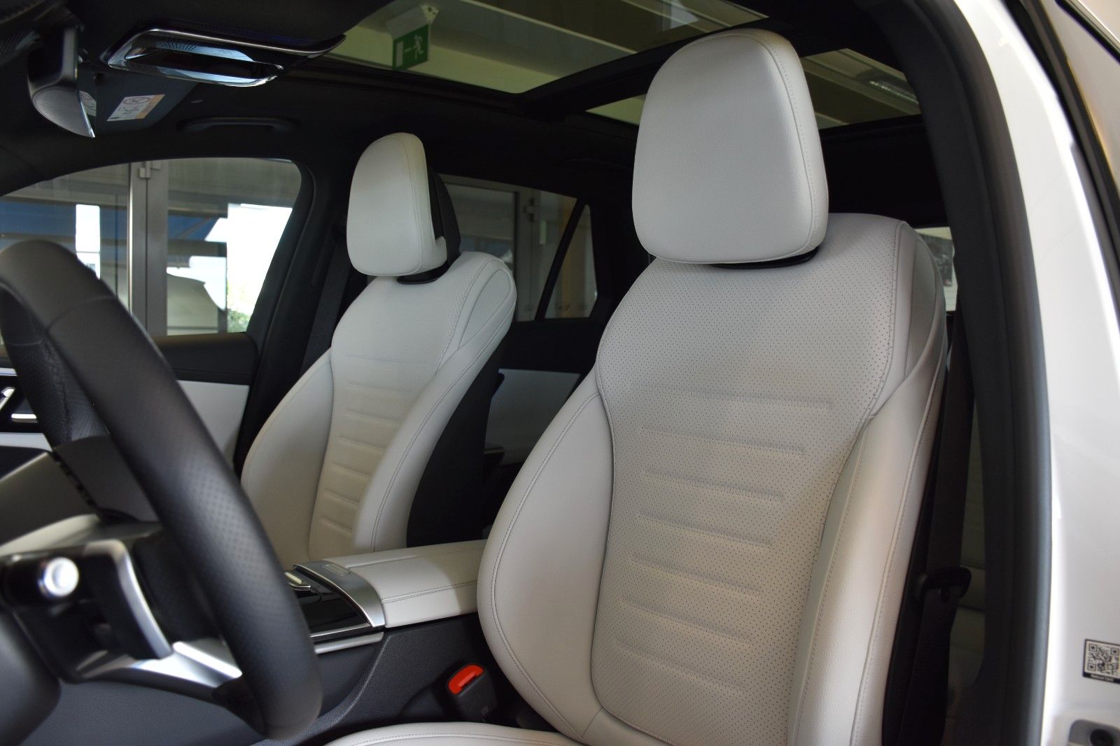 Mercedes-Benz GLC 300 de 4M AMG LINE - Samsaru's Car Outlet