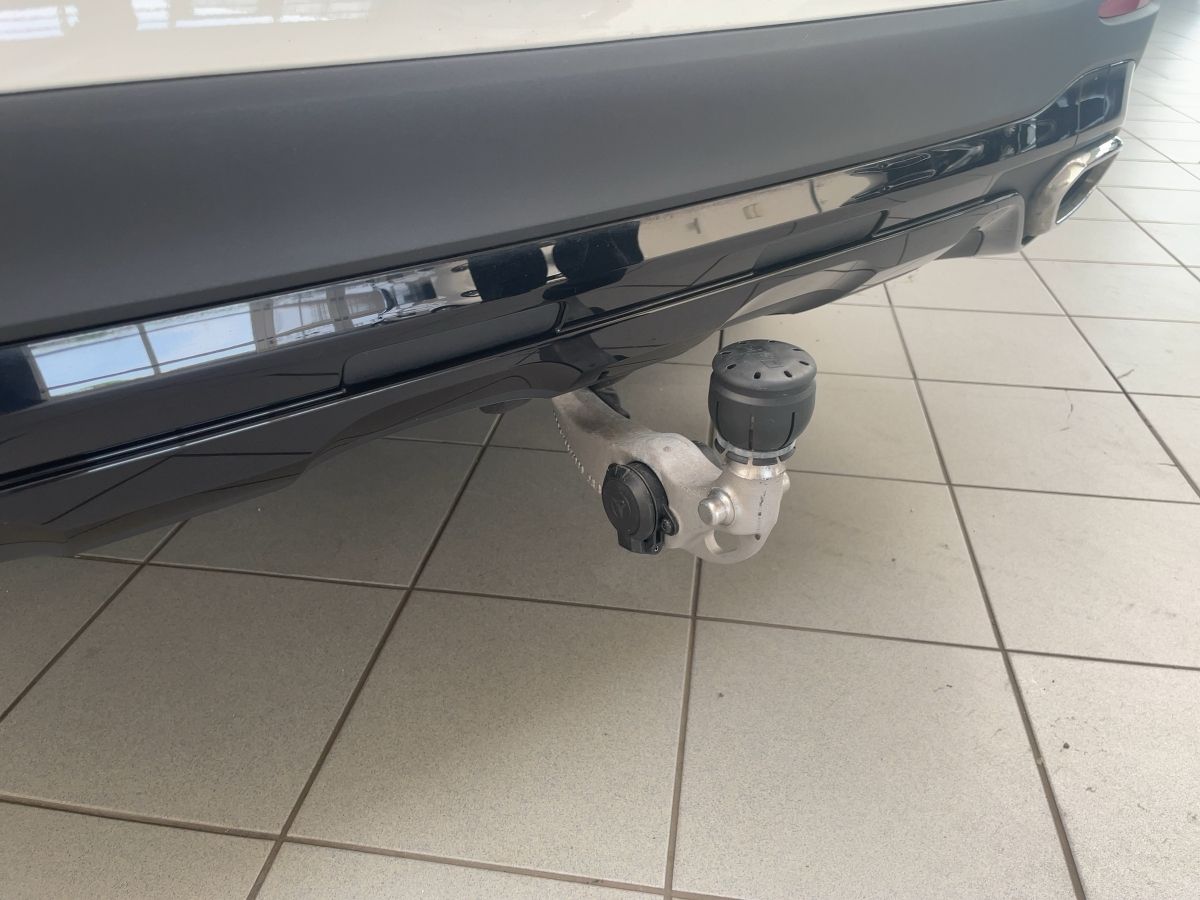 Mercedes-Benz GLC 300 d 4Matic AMG Line Premium - Samsaru's Car Outlet